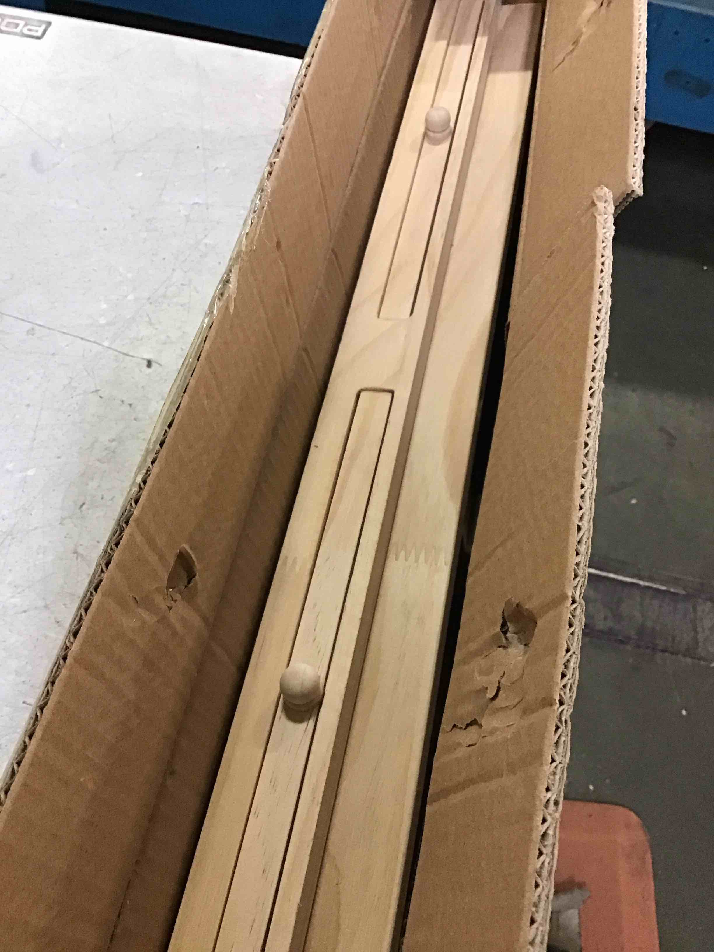 https://s3.amazonaws.com/lotting-images-prod/bidfta/PNK3693404_1749928506634.jpeg