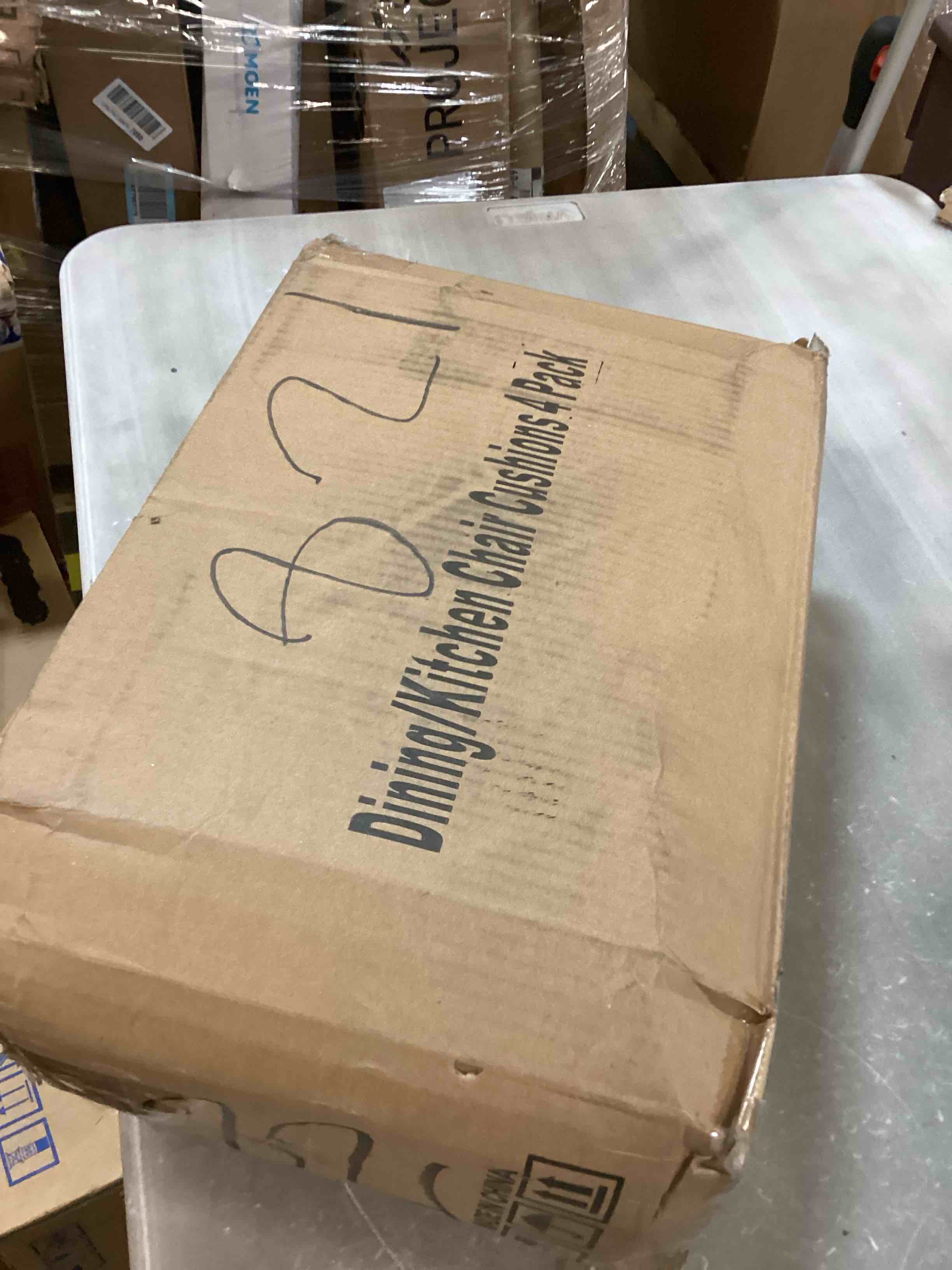 https://s3.amazonaws.com/lotting-images-prod/bidfta/PNK3694080_1745508838954.jpeg