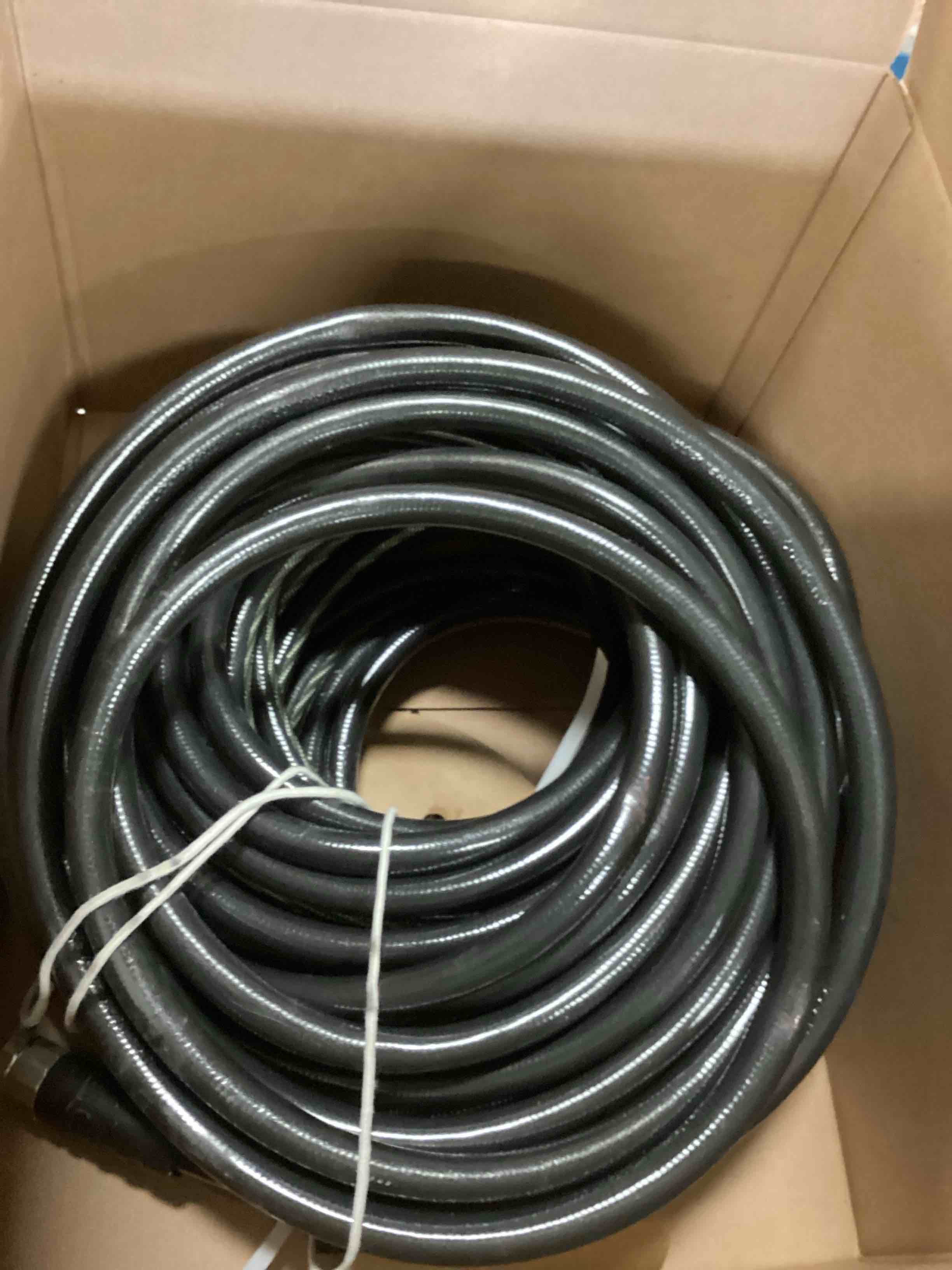 https://s3.amazonaws.com/lotting-images-prod/bidfta/PNK3694258_1746113152029.jpeg