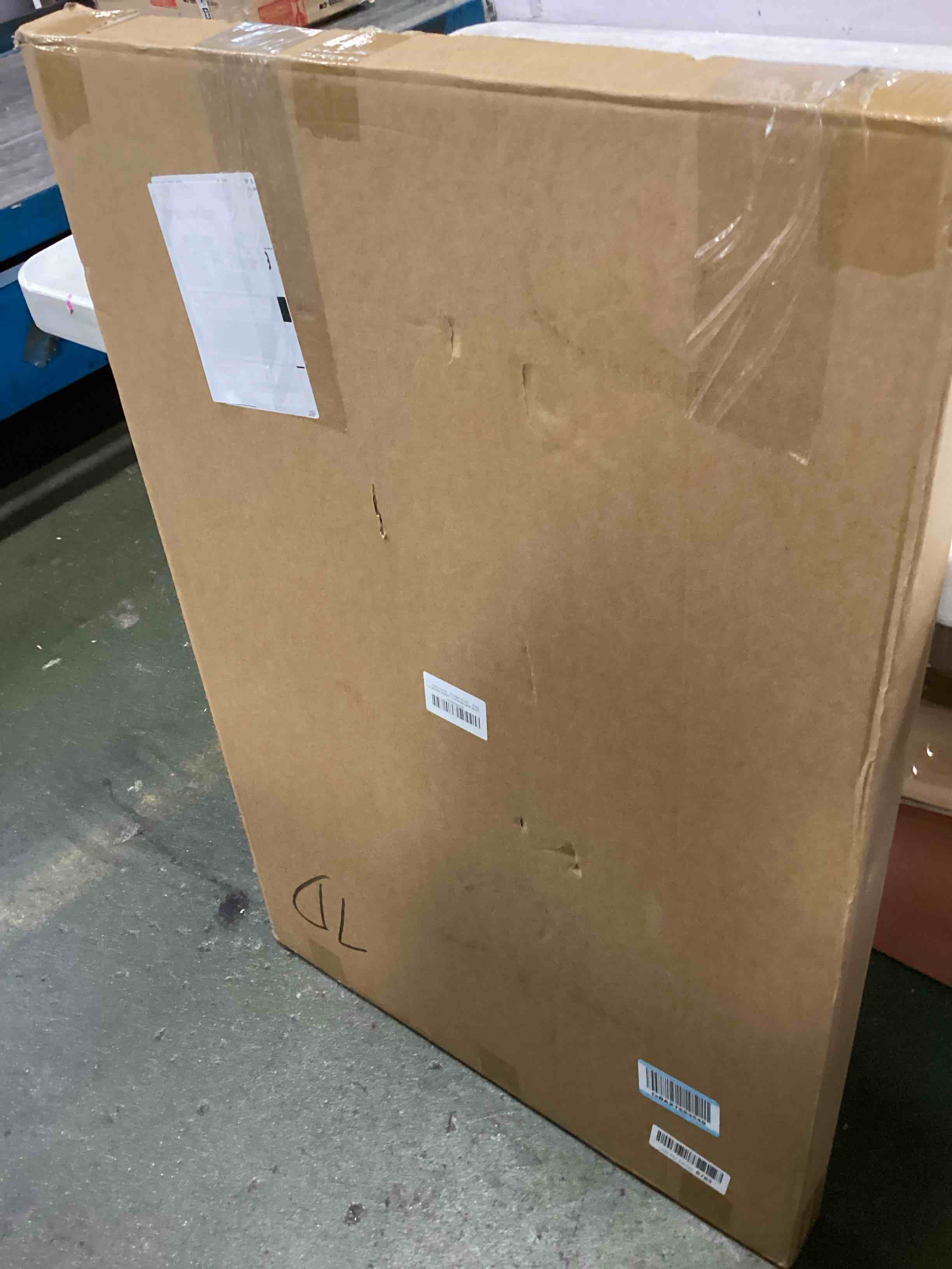 https://s3.amazonaws.com/lotting-images-prod/bidfta/PNK3694279_1746115551914.jpeg