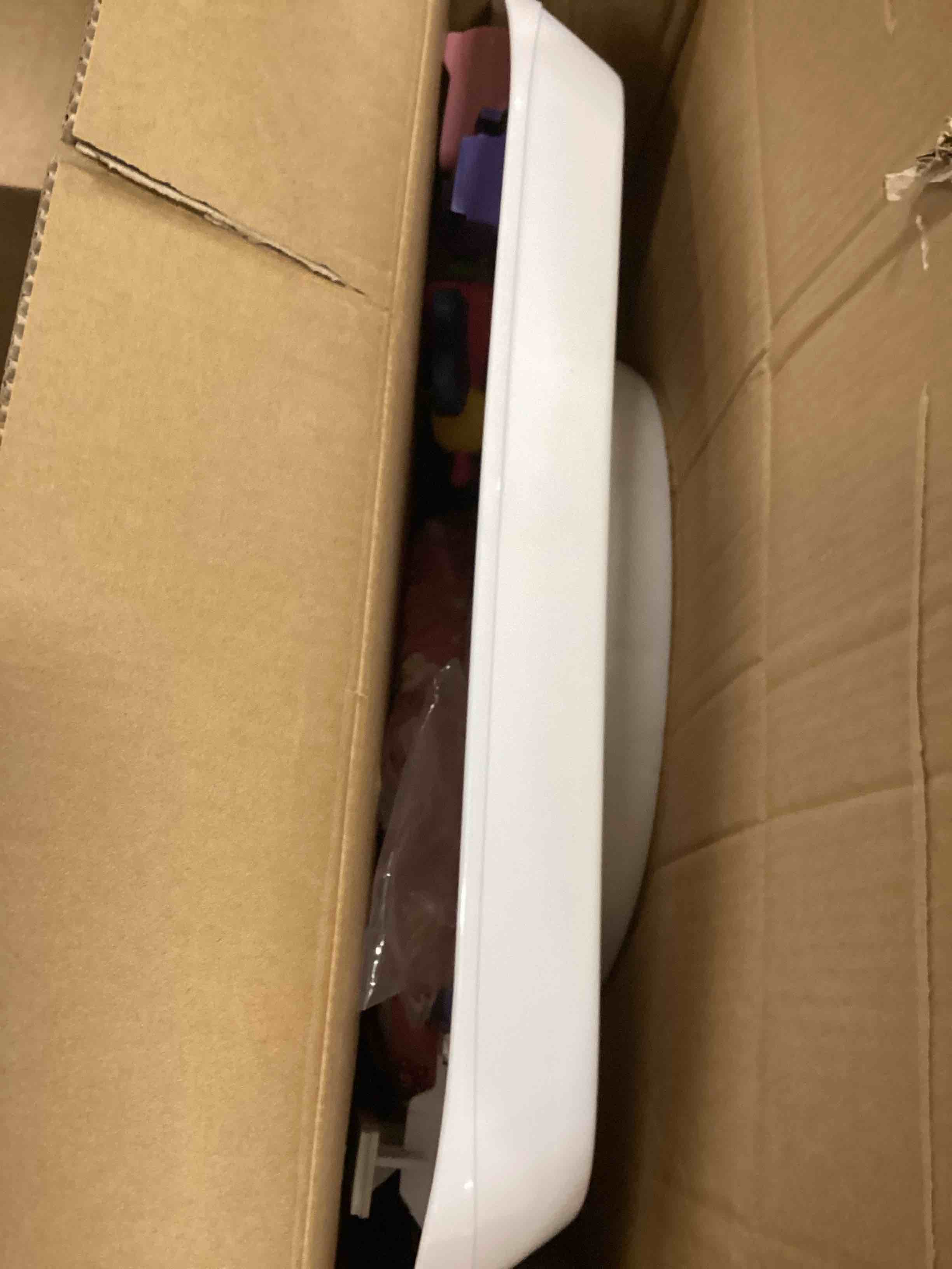 https://s3.amazonaws.com/lotting-images-prod/bidfta/PNK3694437_1746190095859.jpeg