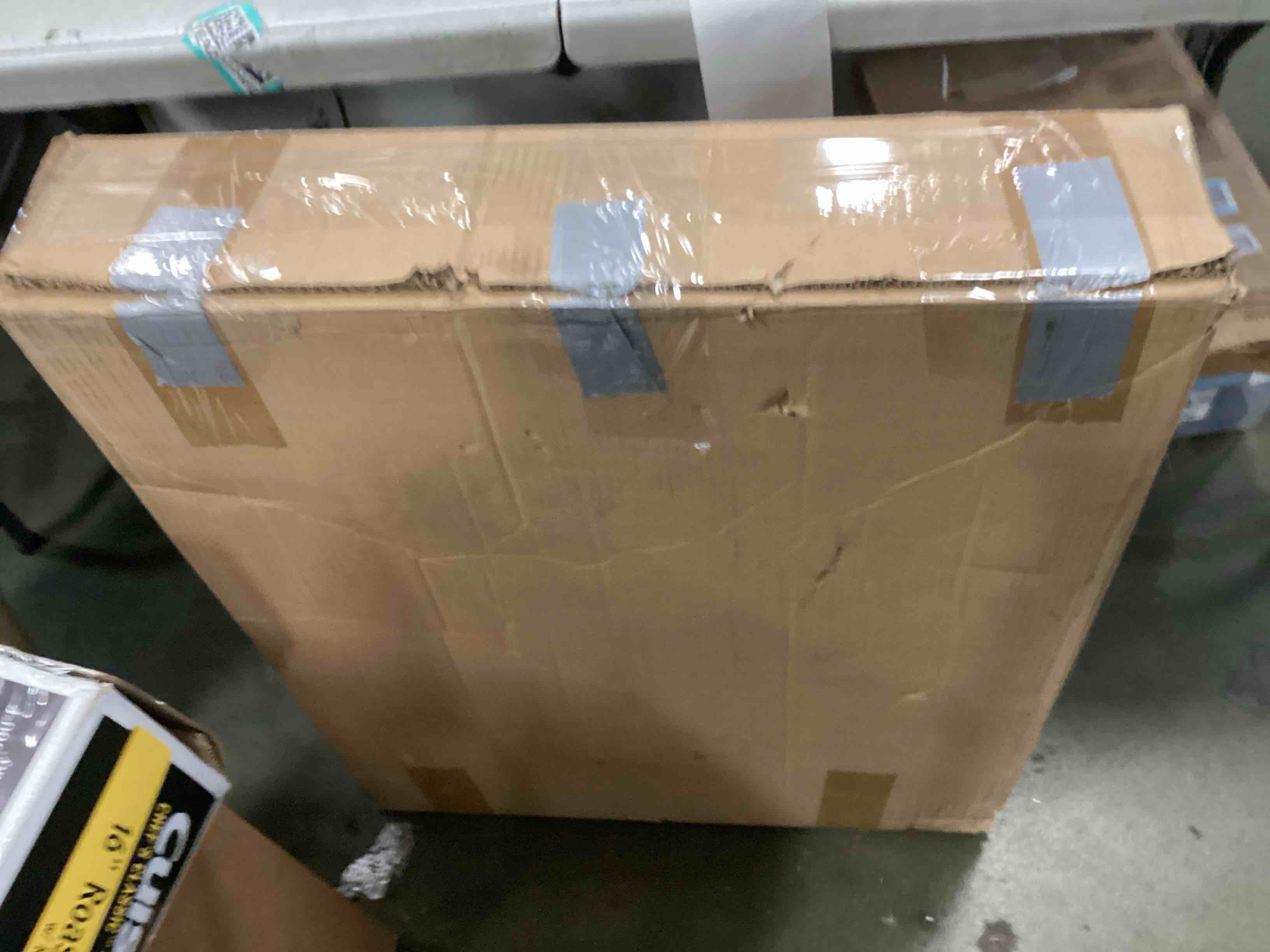 https://s3.amazonaws.com/lotting-images-prod/bidfta/PNK3694437_1746190109608.jpeg