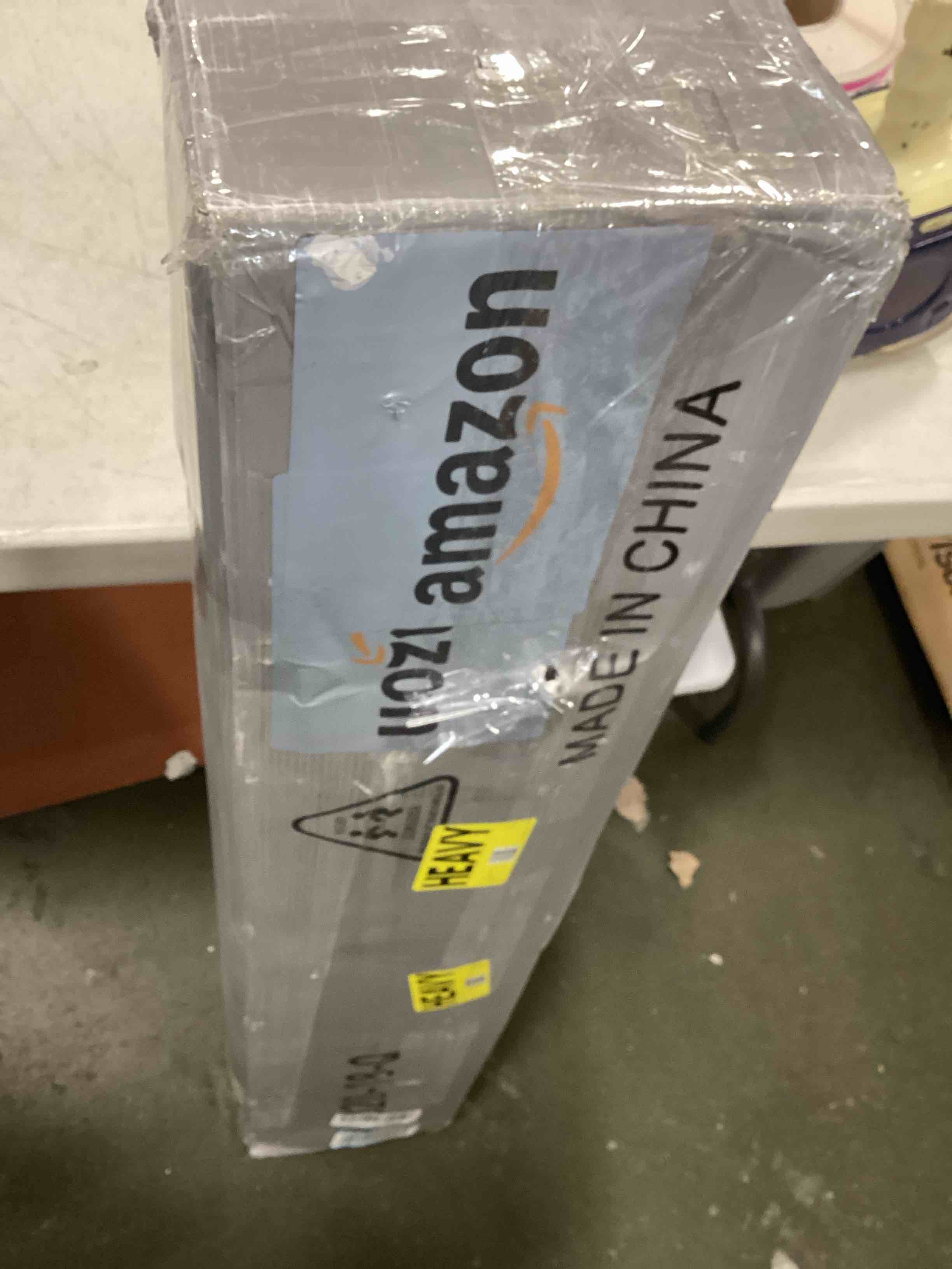 https://s3.amazonaws.com/lotting-images-prod/bidfta/PNK3694630_1746448776450.jpeg