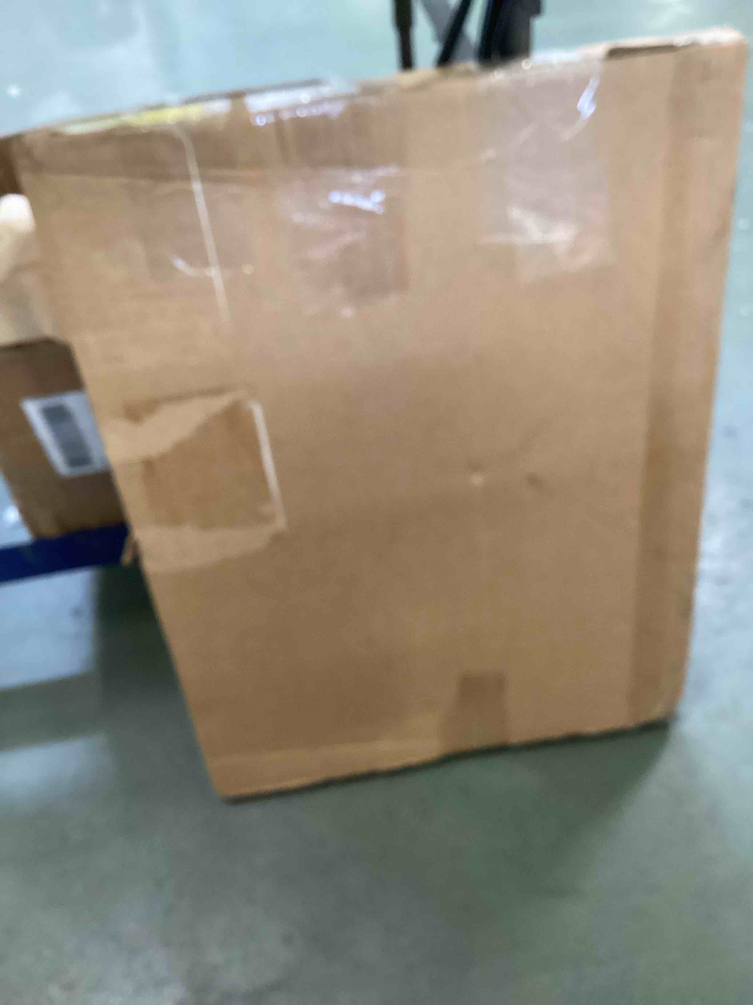 https://s3.amazonaws.com/lotting-images-prod/bidfta/PNK3694896_1746636606597.jpeg