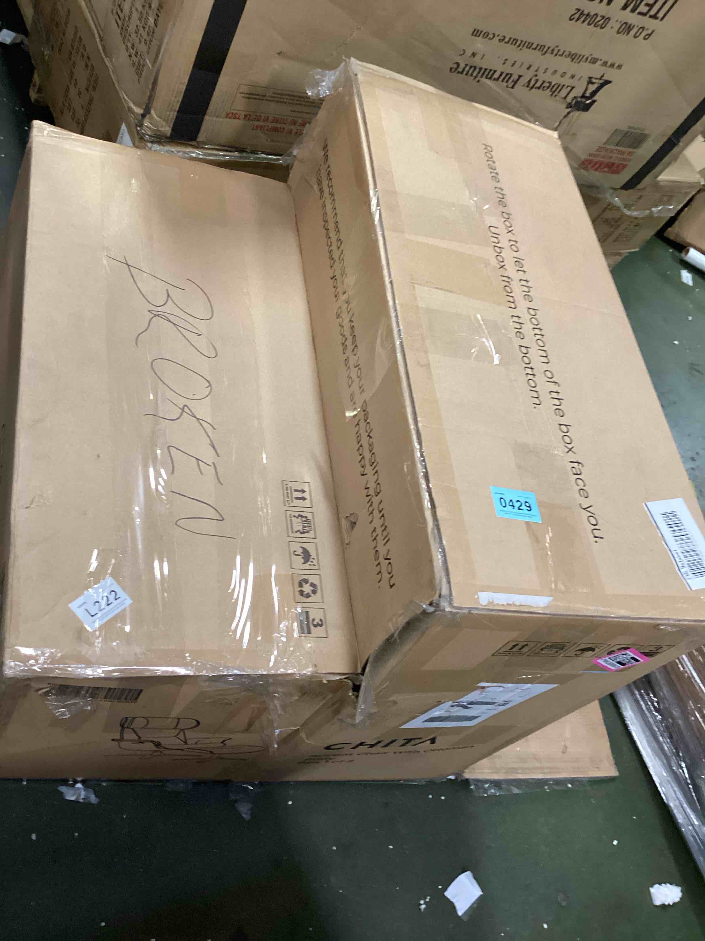 https://s3.amazonaws.com/lotting-images-prod/bidfta/PNK3695678_1747407103883.jpeg