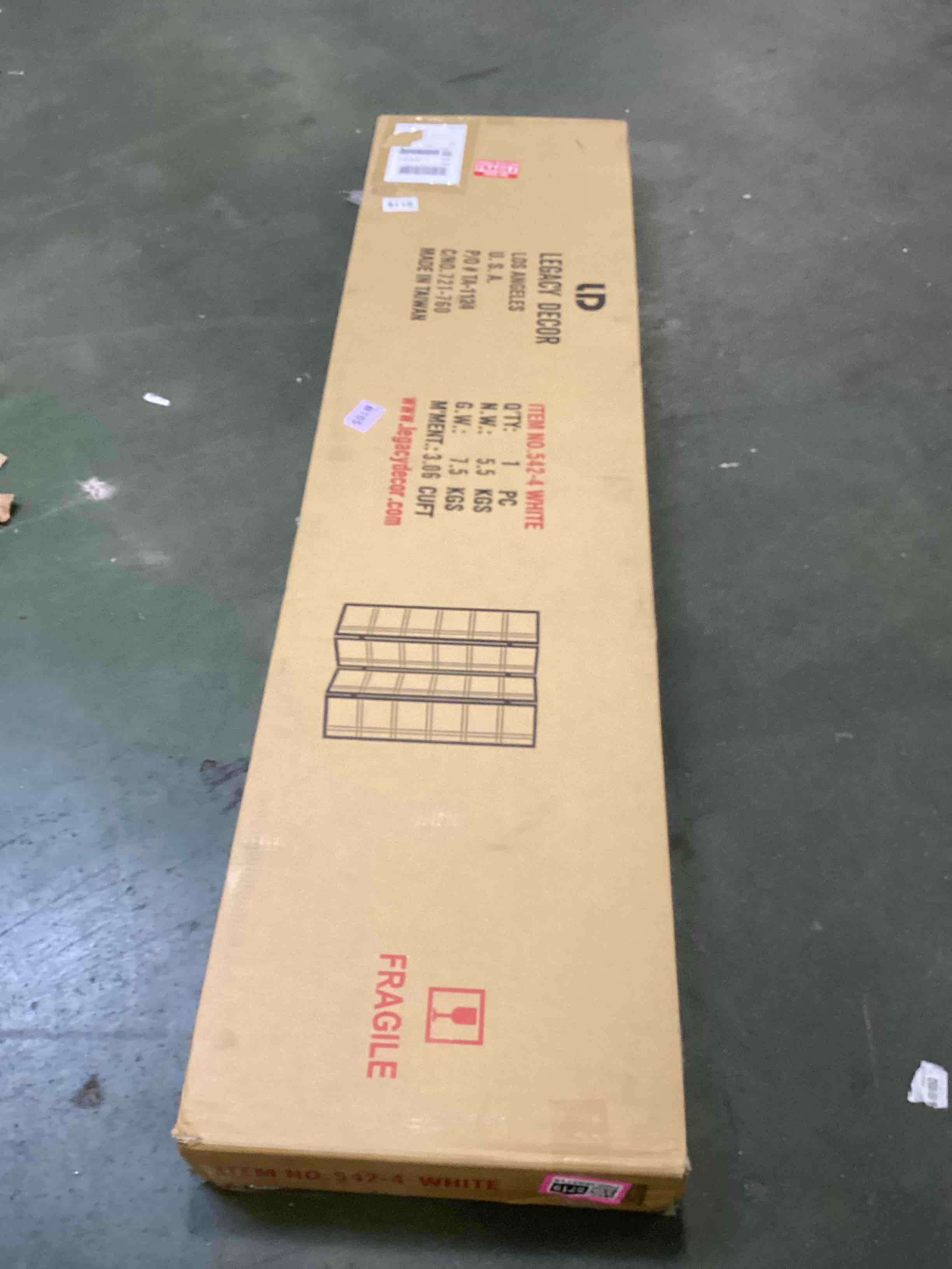 https://s3.amazonaws.com/lotting-images-prod/bidfta/PNK3695719_1747417793166.jpeg