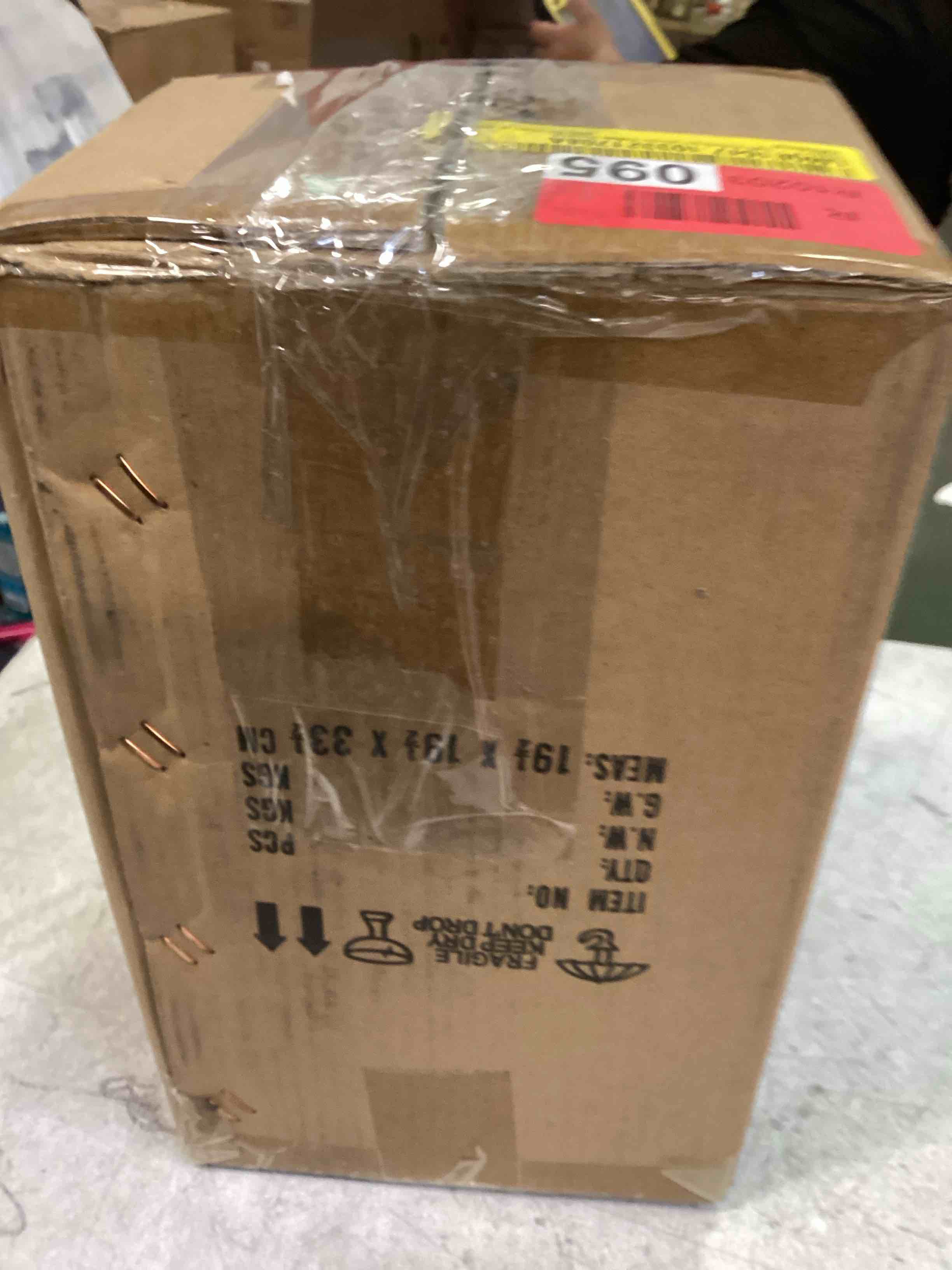 https://s3.amazonaws.com/lotting-images-prod/bidfta/PNK3696230_1747940302721.jpeg