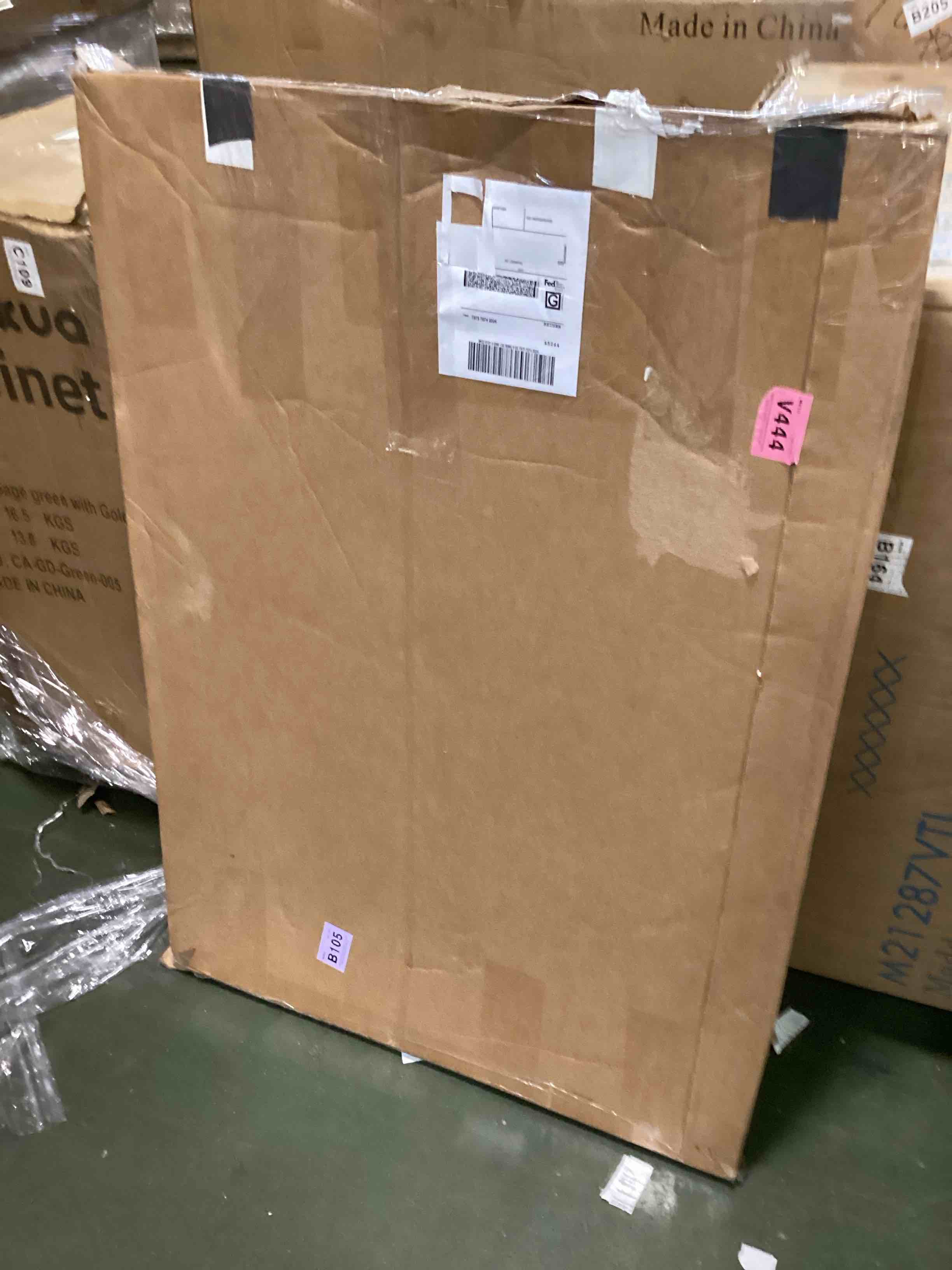 https://s3.amazonaws.com/lotting-images-prod/bidfta/PNK3696436_1748359001482.jpeg