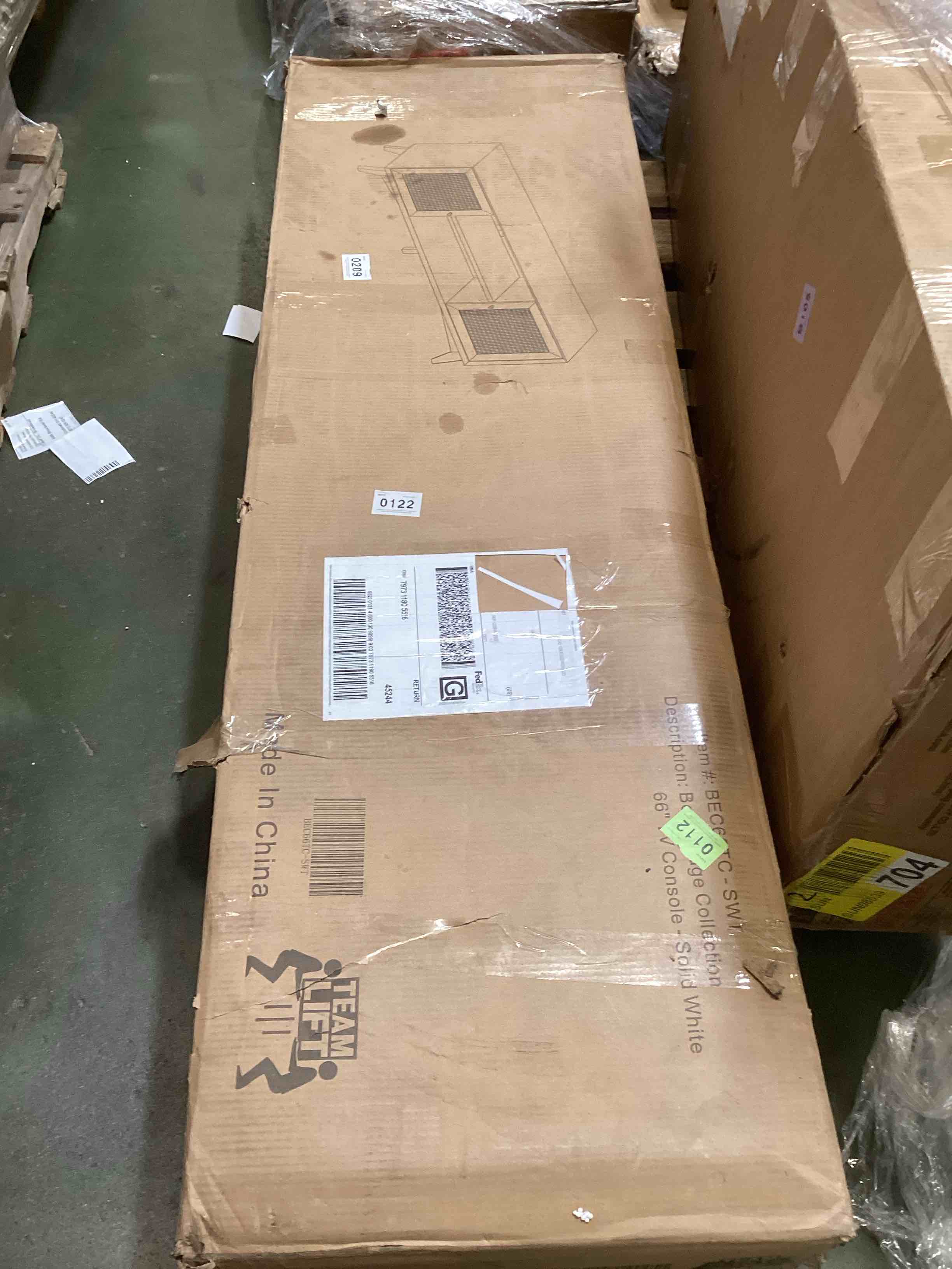 https://s3.amazonaws.com/lotting-images-prod/bidfta/PNK3696972_1748877019612.jpeg