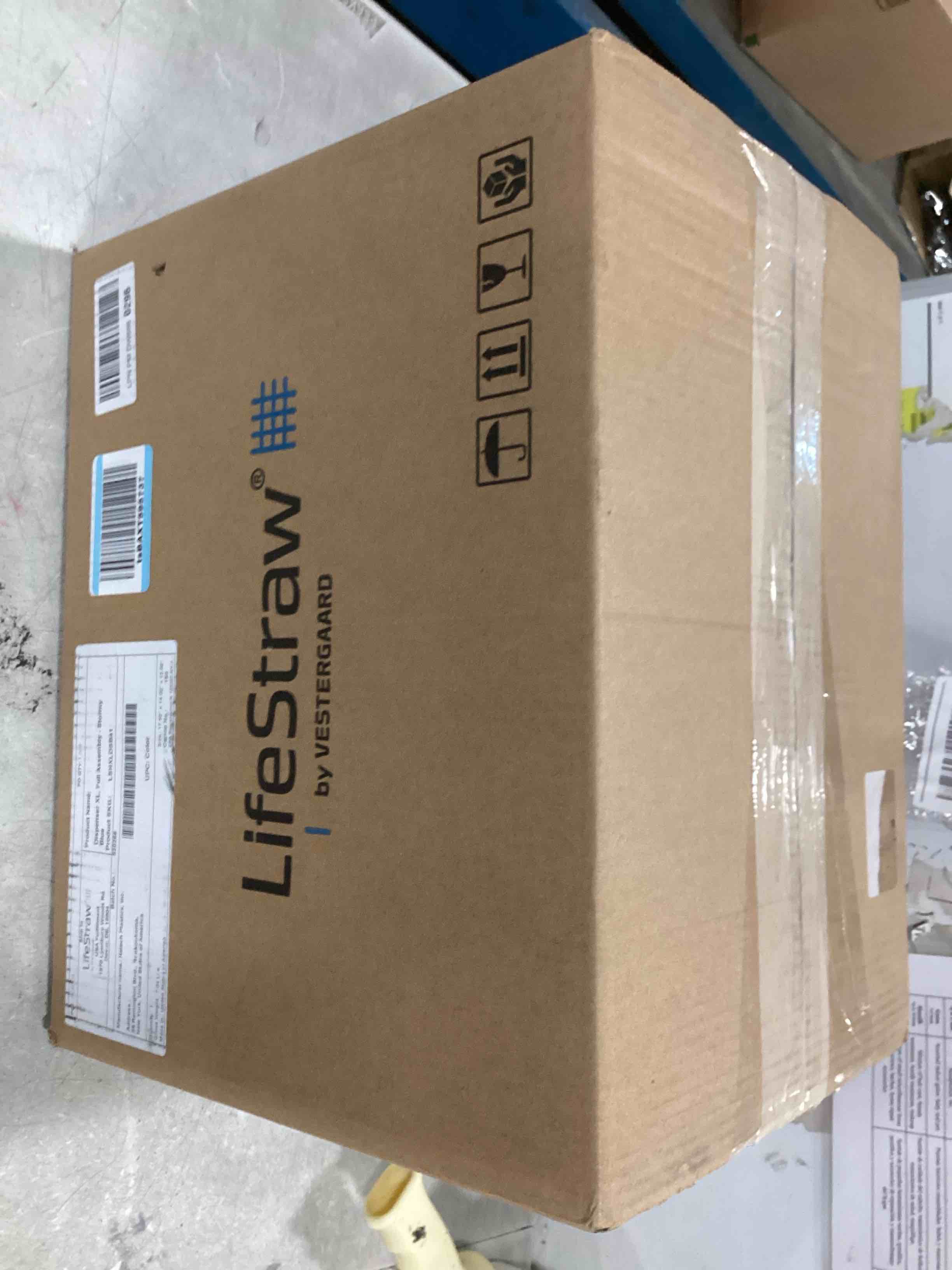 https://s3.amazonaws.com/lotting-images-prod/bidfta/PNK3697012_1748434680407.jpeg