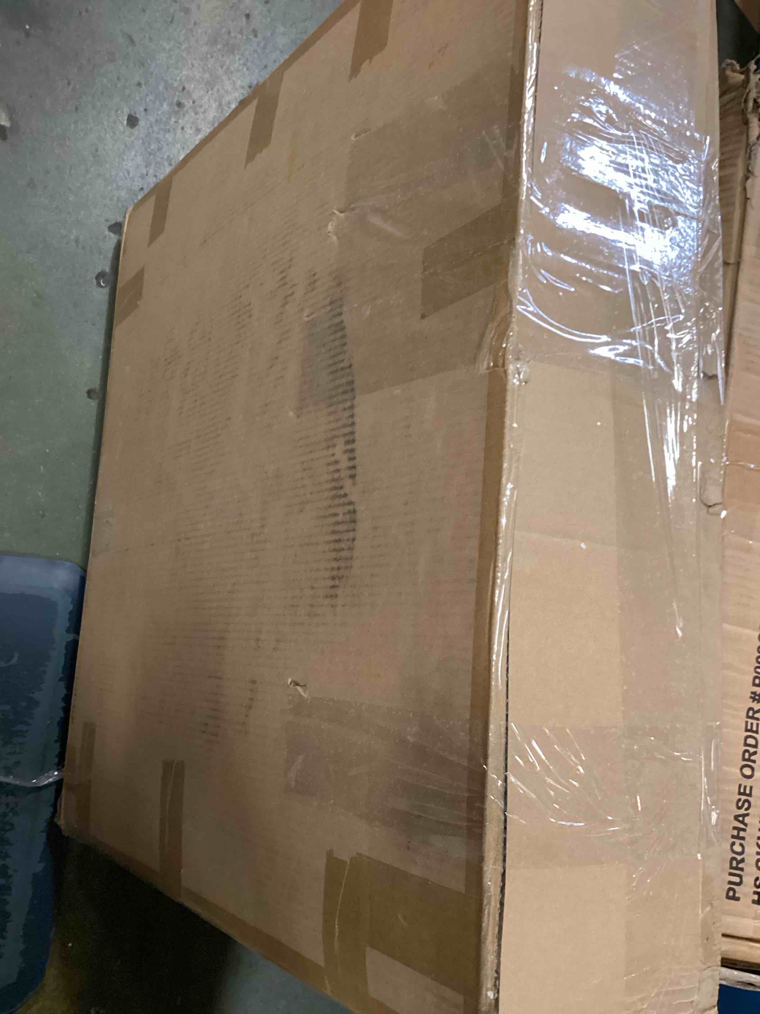 https://s3.amazonaws.com/lotting-images-prod/bidfta/PNK3697193_1748455411566.jpeg
