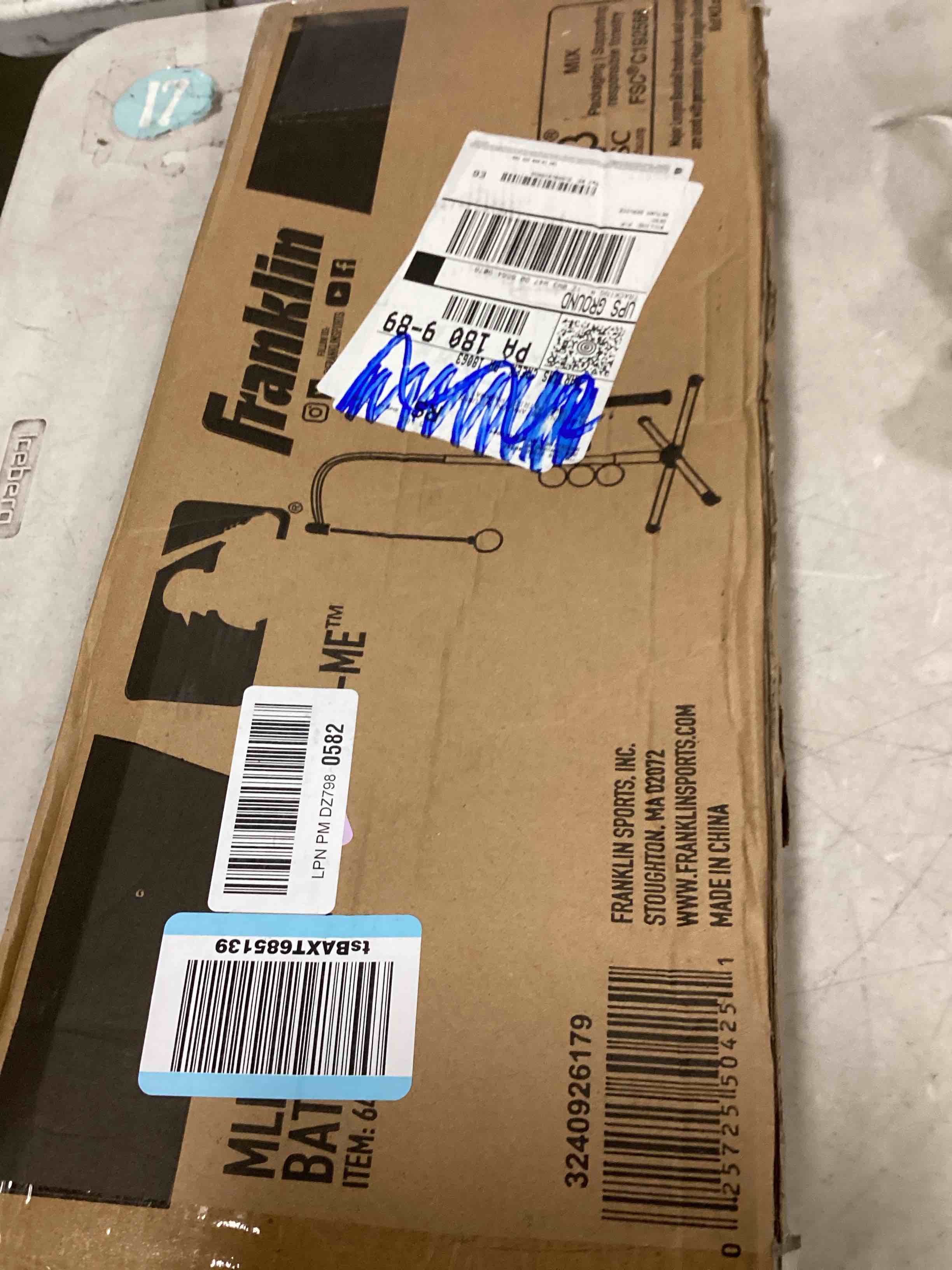 https://s3.amazonaws.com/lotting-images-prod/bidfta/PNK3697655_1748618183212.jpeg