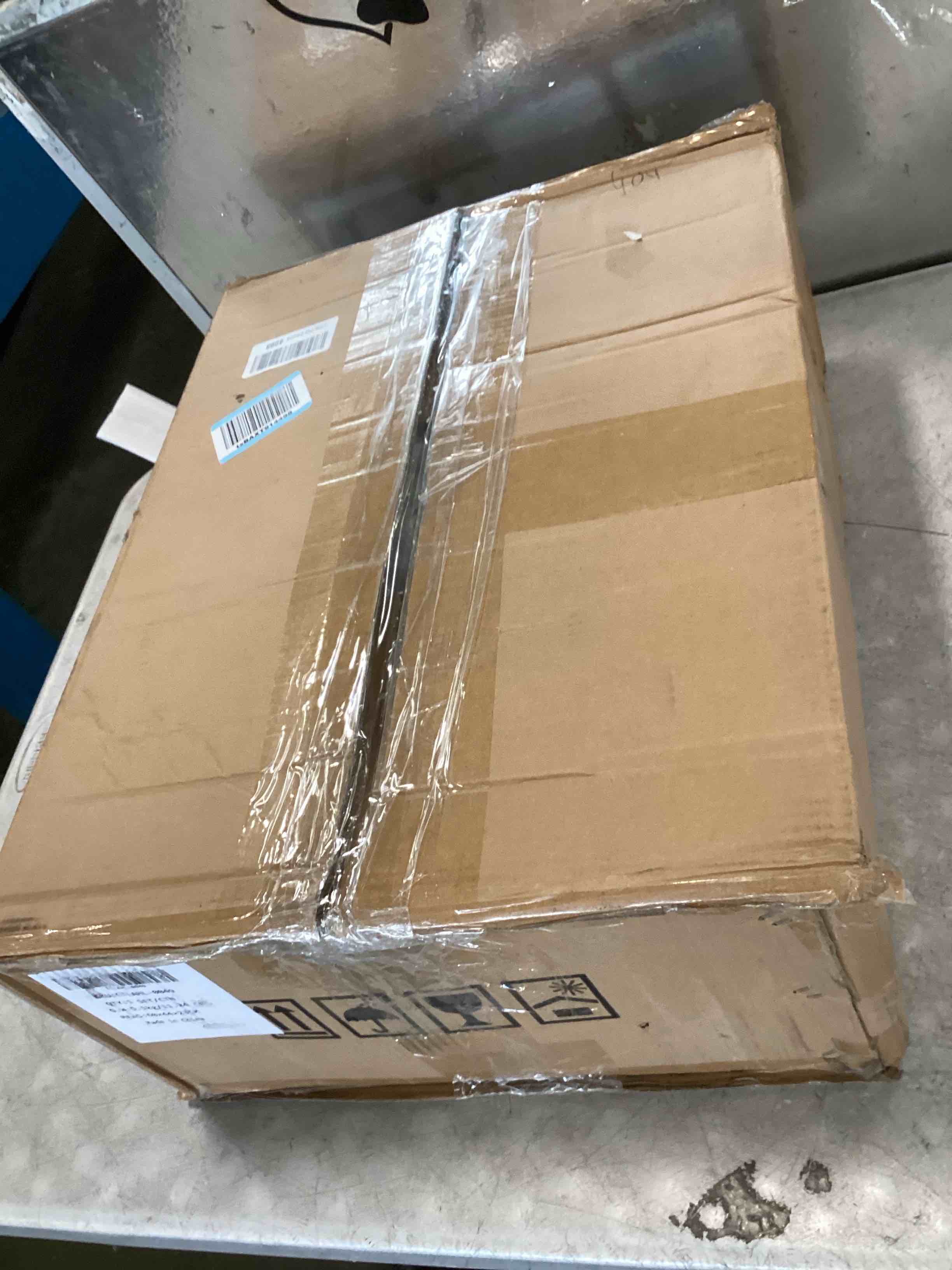 https://s3.amazonaws.com/lotting-images-prod/bidfta/PNK3698200_1749044889666.jpeg