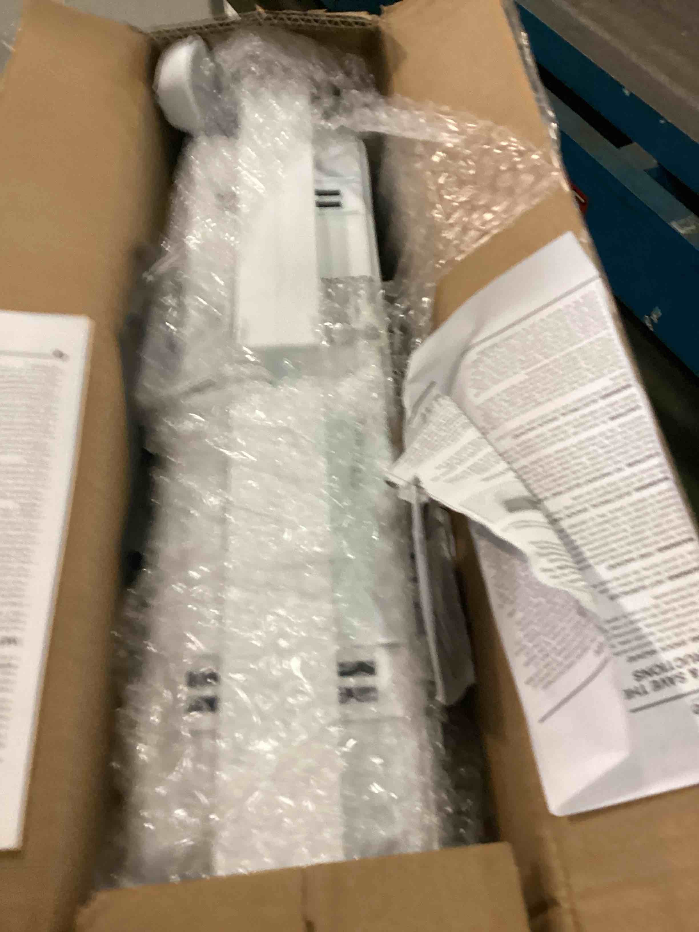https://s3.amazonaws.com/lotting-images-prod/bidfta/PNK3698991_1749304169143.jpeg