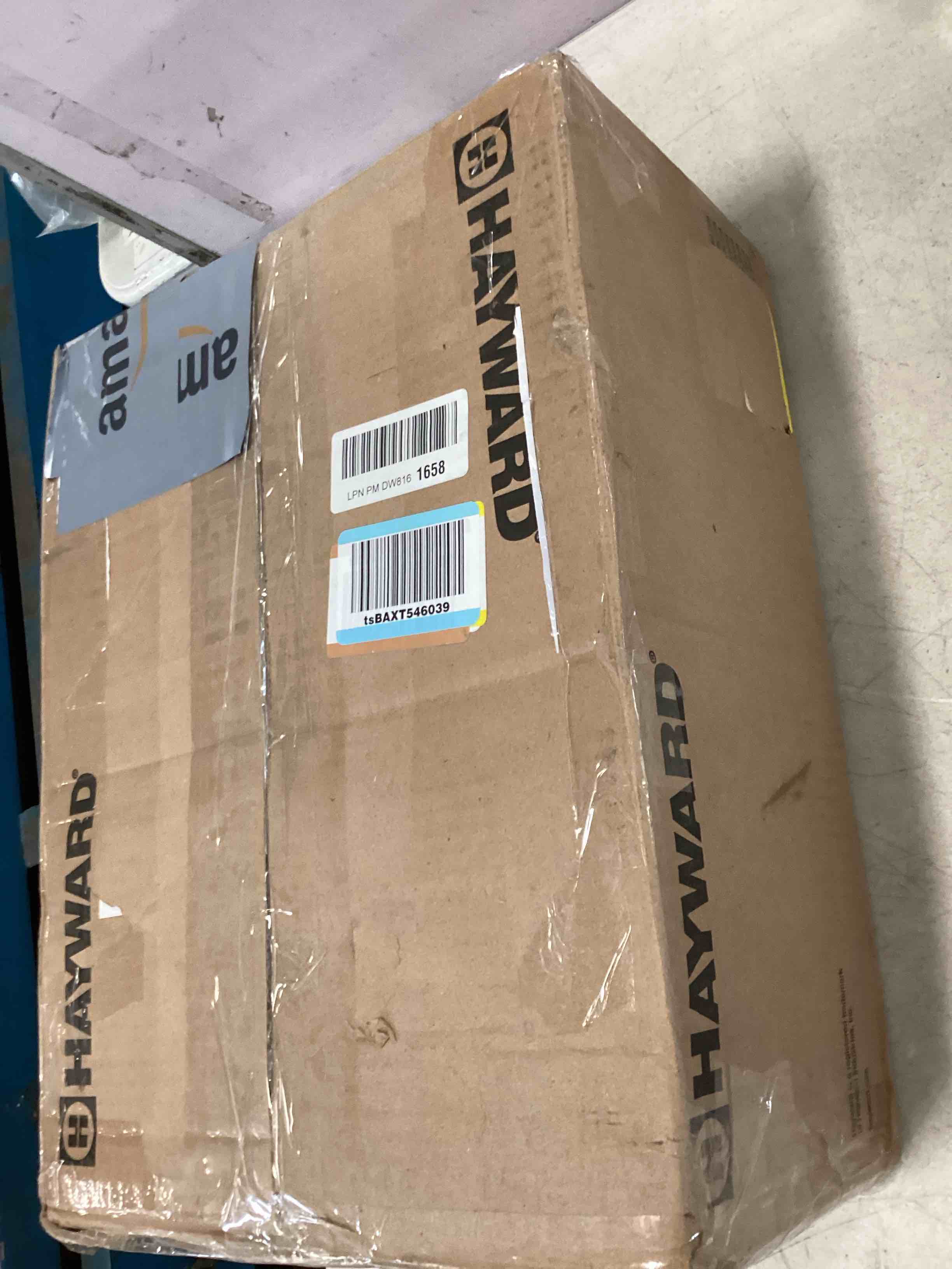 https://s3.amazonaws.com/lotting-images-prod/bidfta/PNK3699987_1749756870246.jpeg