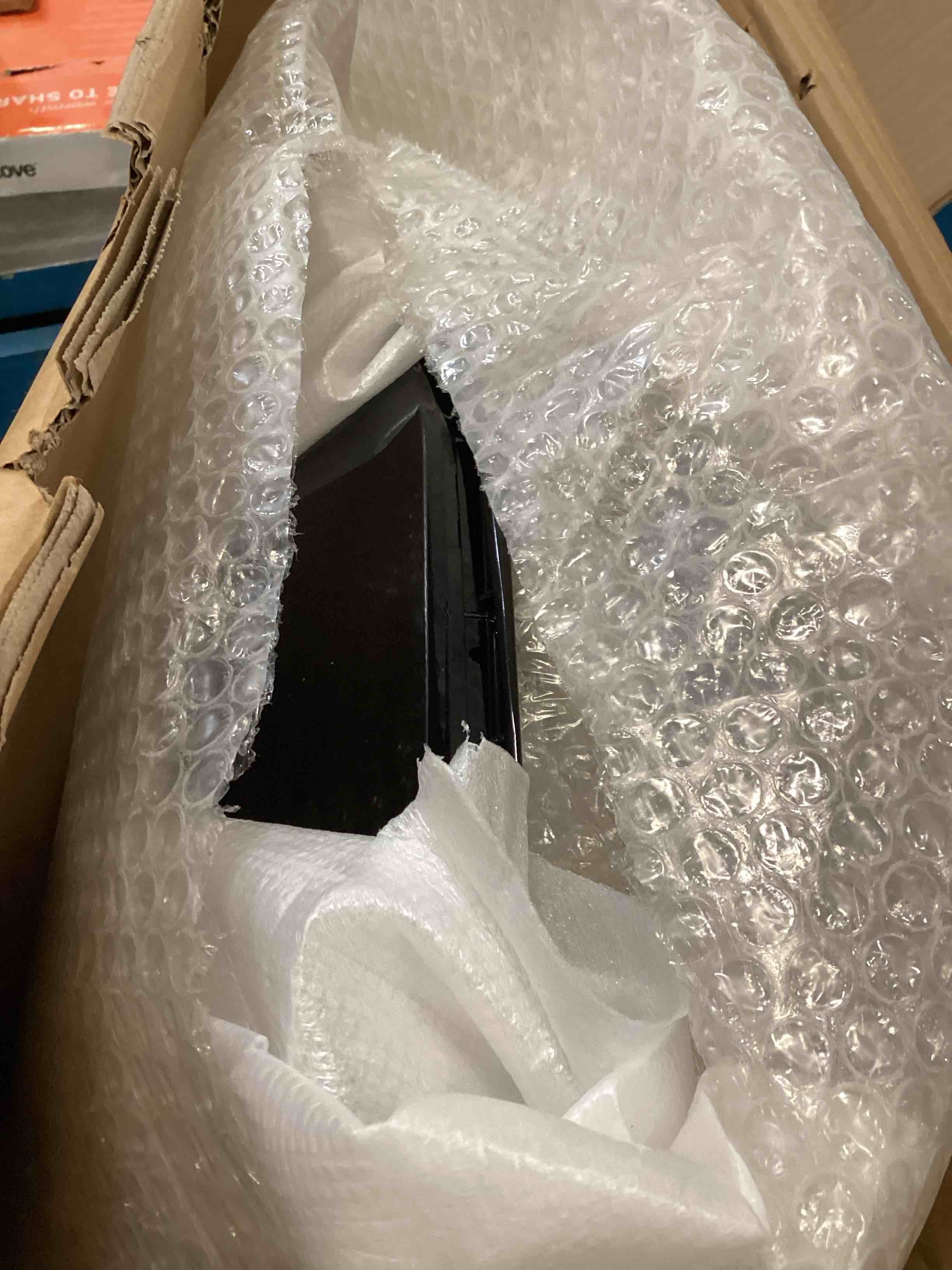 https://s3.amazonaws.com/lotting-images-prod/bidfta/PNK3699996_1749758922962.jpeg
