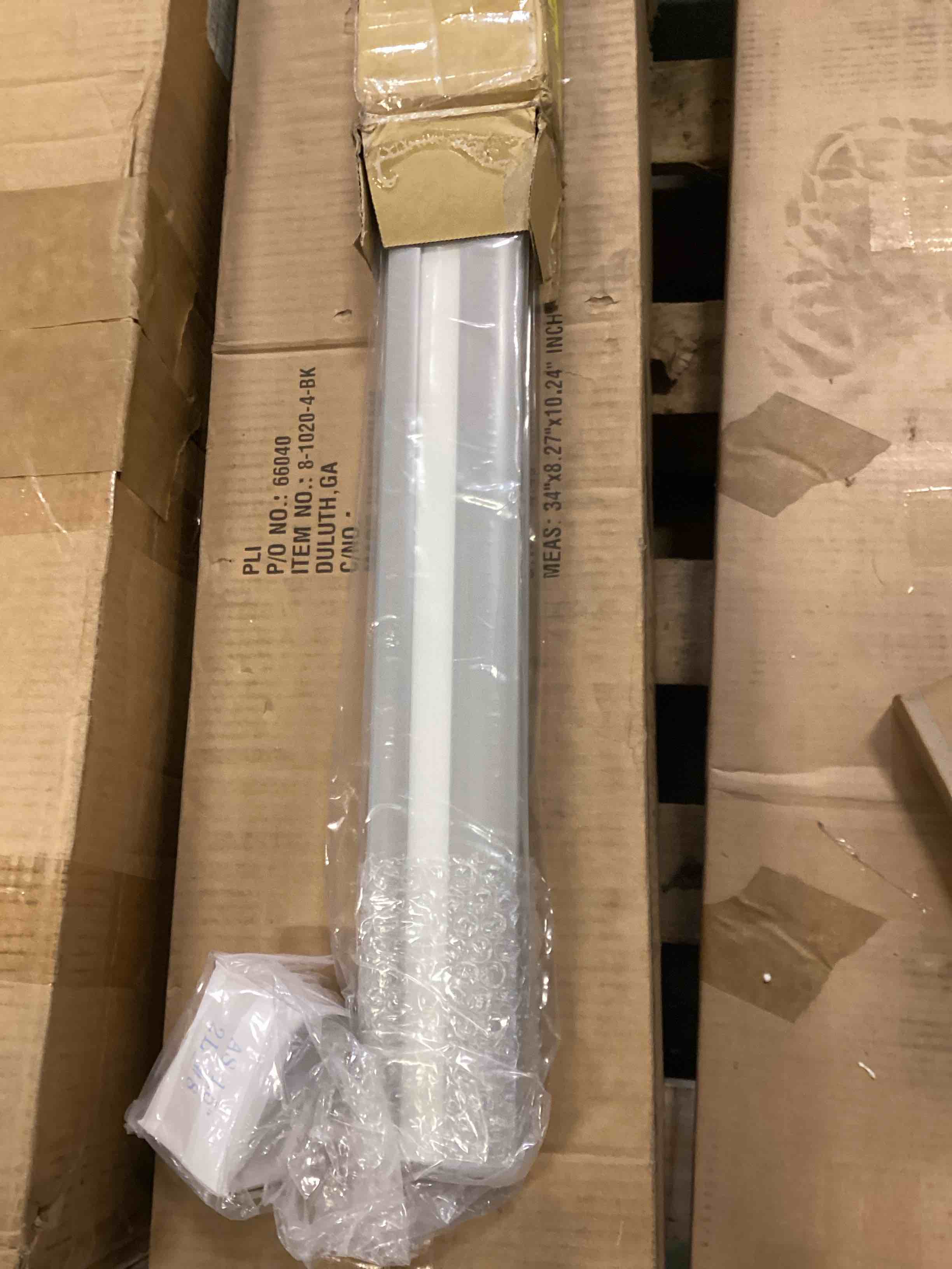 https://s3.amazonaws.com/lotting-images-prod/bidfta/PNK3701421_1749666832645.jpeg
