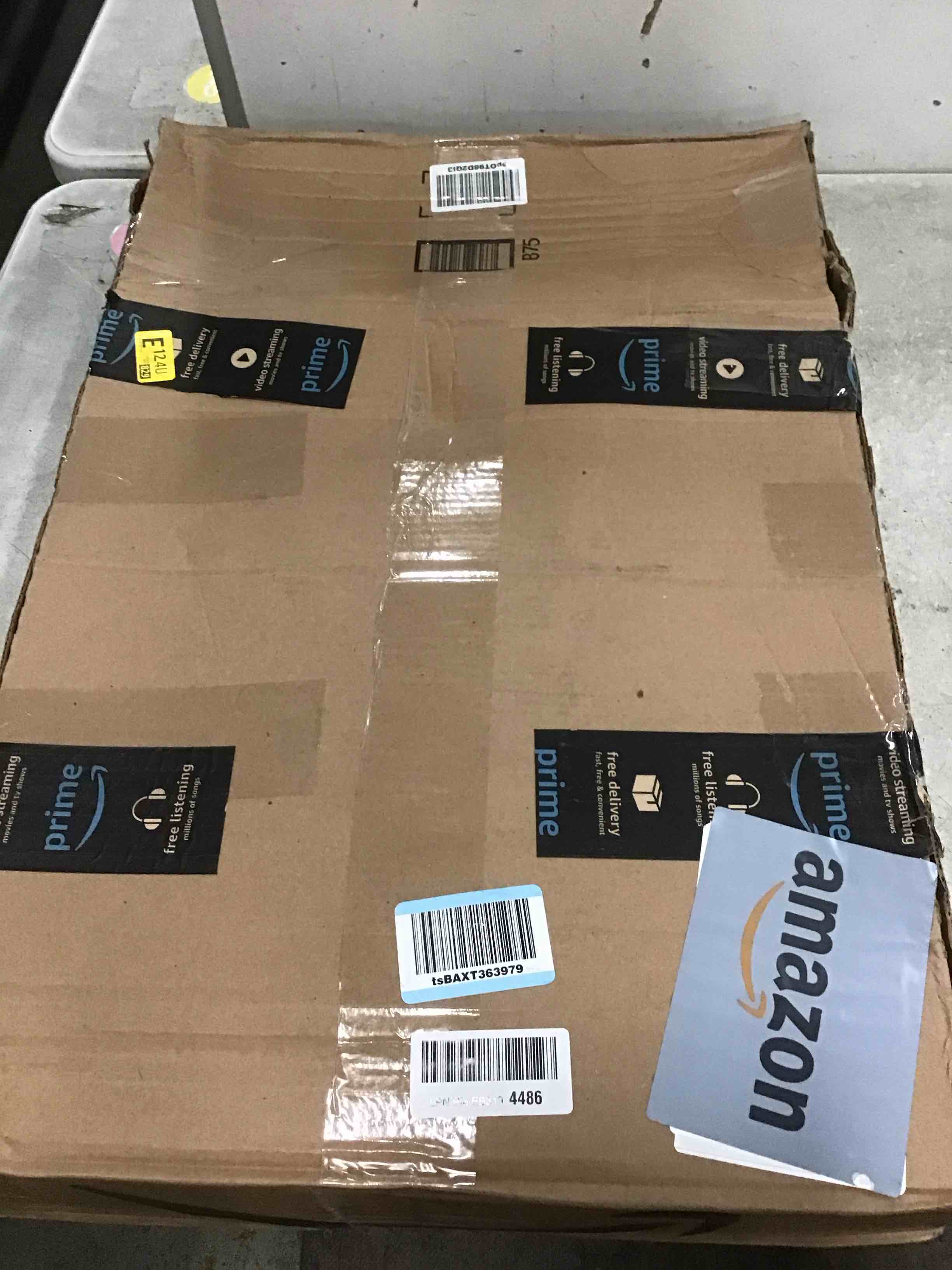 https://s3.amazonaws.com/lotting-images-prod/bidfta/PNK3701858_1749900265831.jpeg