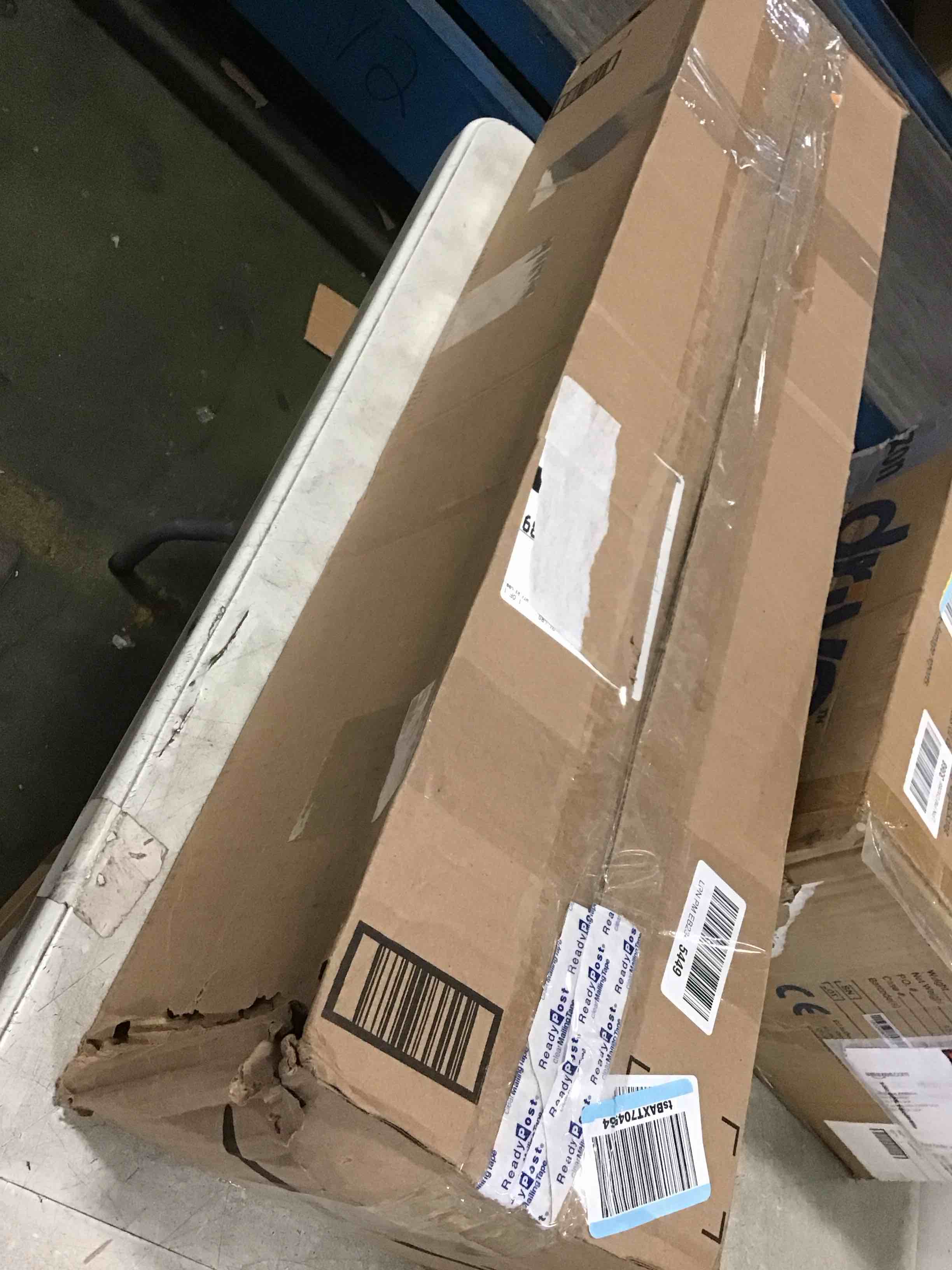 https://s3.amazonaws.com/lotting-images-prod/bidfta/PNK3701923_1749907444637.jpeg