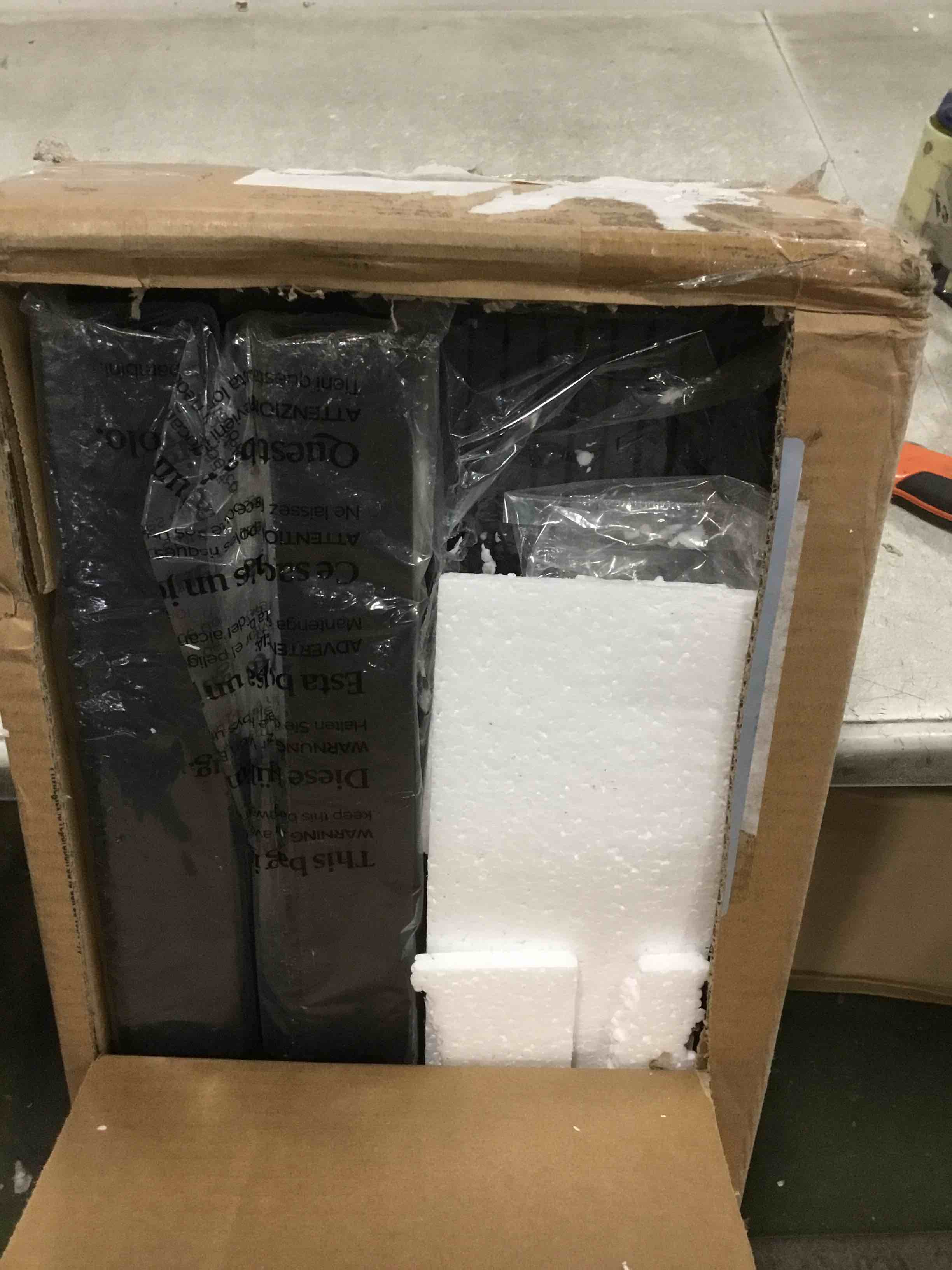 https://s3.amazonaws.com/lotting-images-prod/bidfta/PNK3701963_1749910893965.jpeg