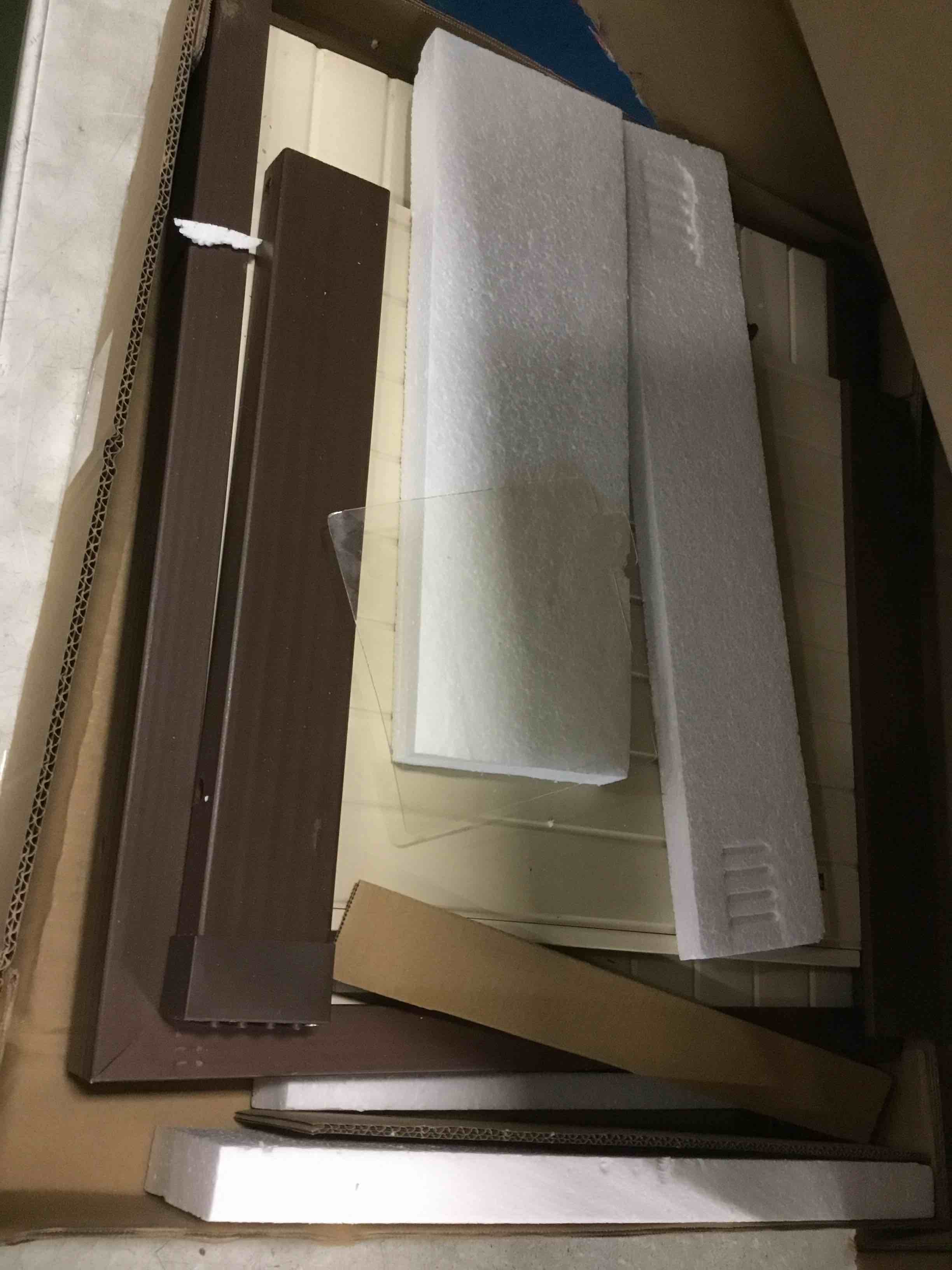 https://s3.amazonaws.com/lotting-images-prod/bidfta/PNK3701980_1749912696100.jpeg