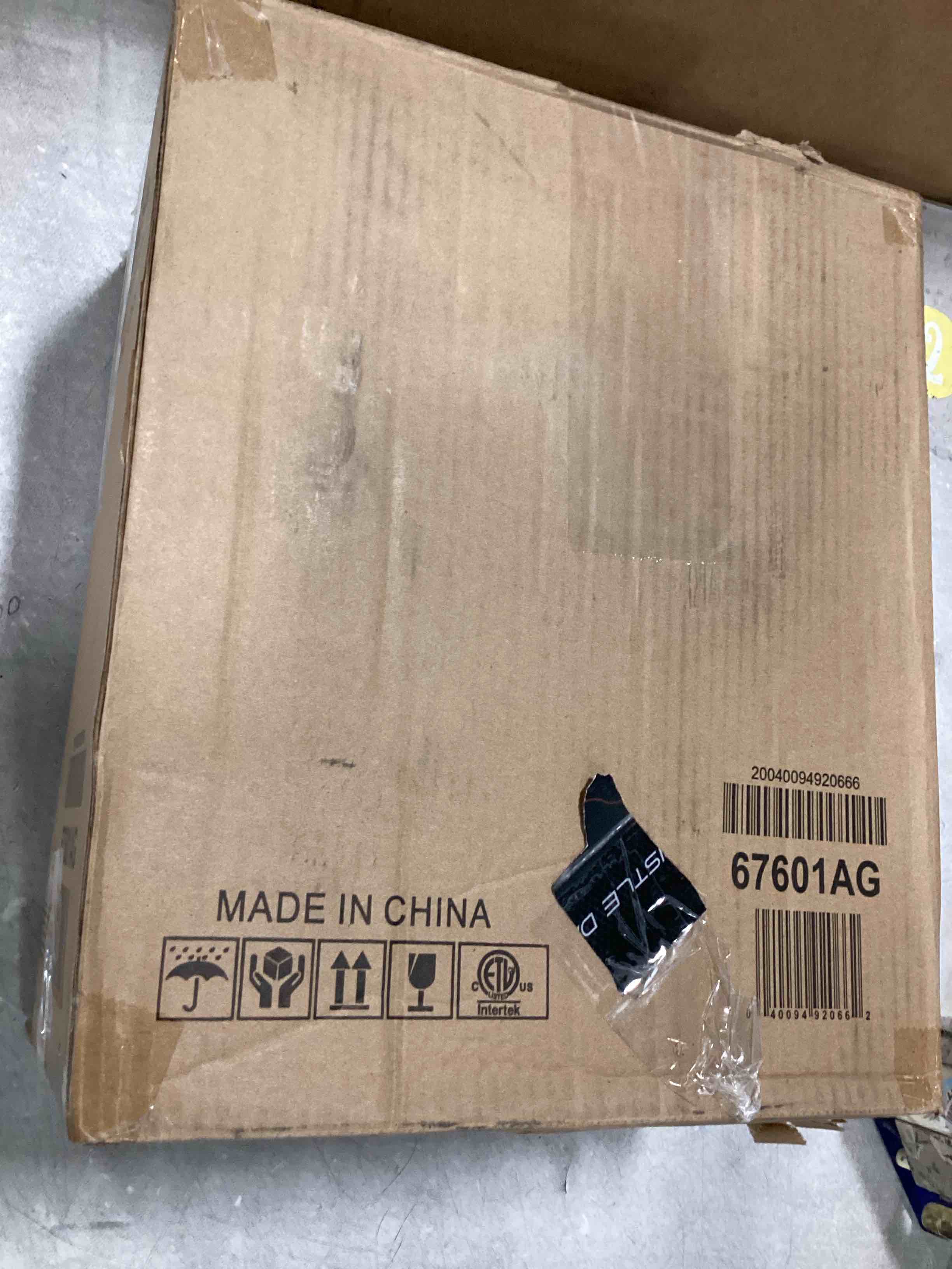 https://s3.amazonaws.com/lotting-images-prod/bidfta/PNK3702350_1750248775577.jpeg