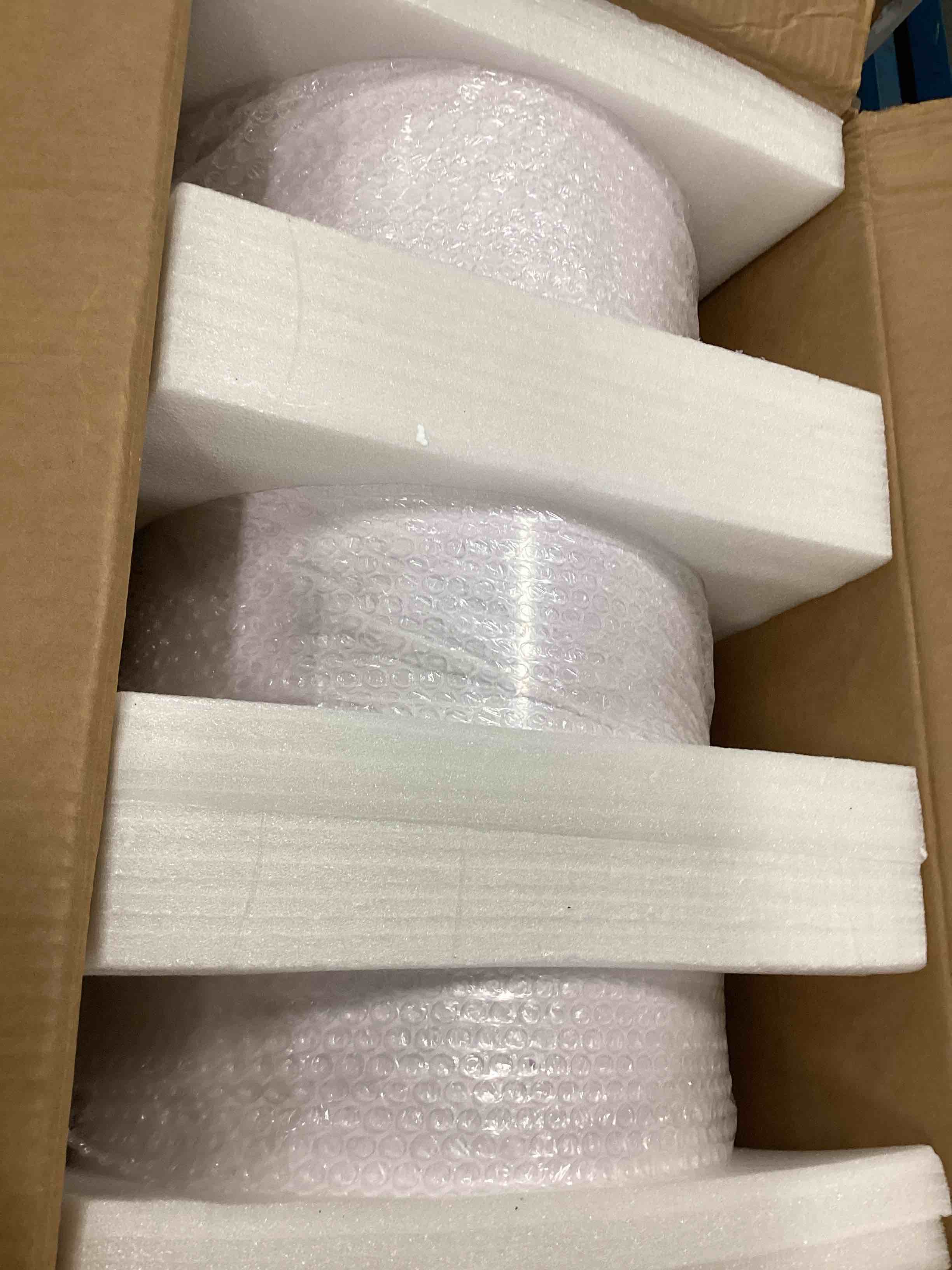 https://s3.amazonaws.com/lotting-images-prod/bidfta/PNK3702353_1750249116551.jpeg