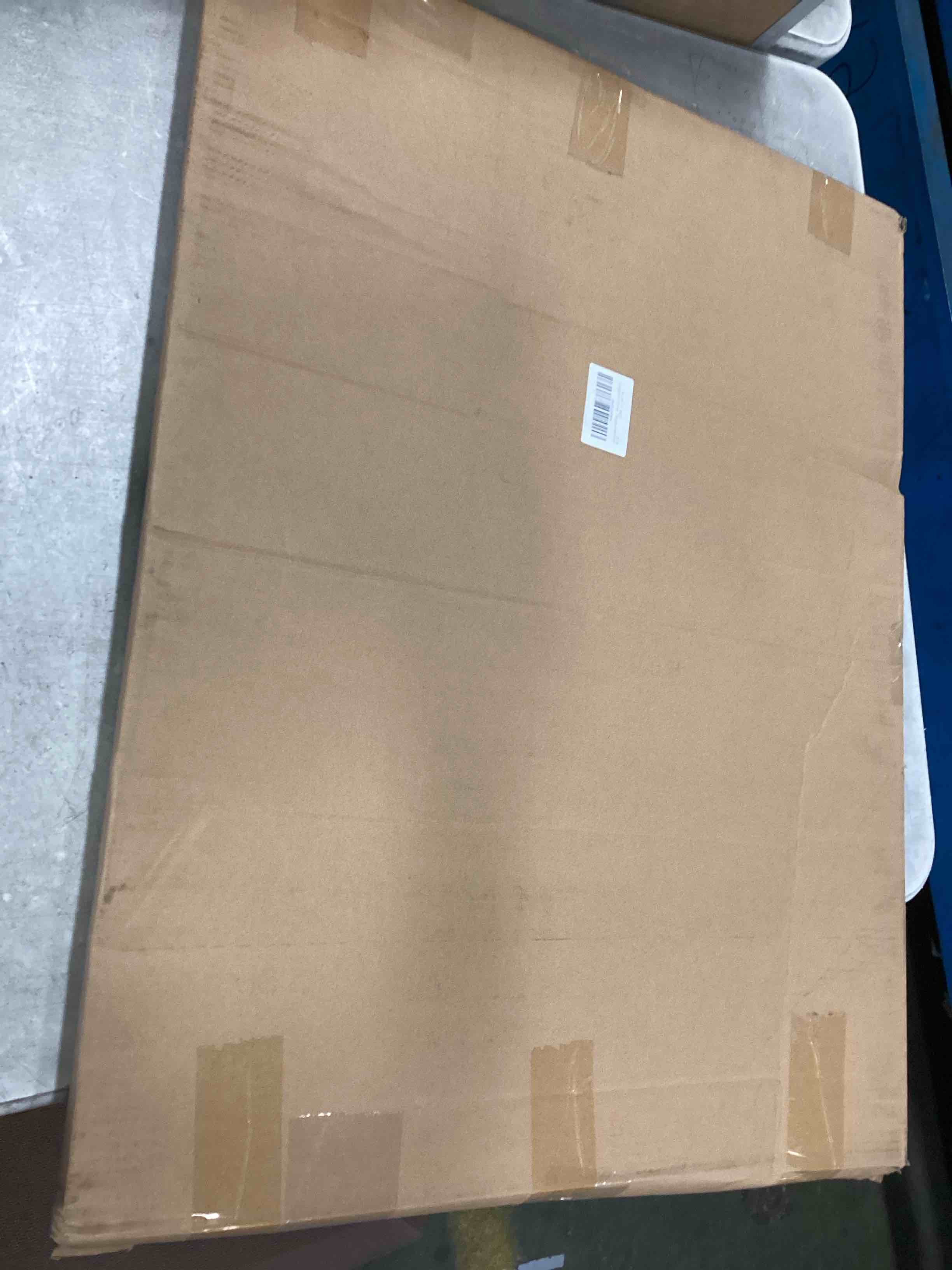 https://s3.amazonaws.com/lotting-images-prod/bidfta/PNK3702497_1750263048656.jpeg