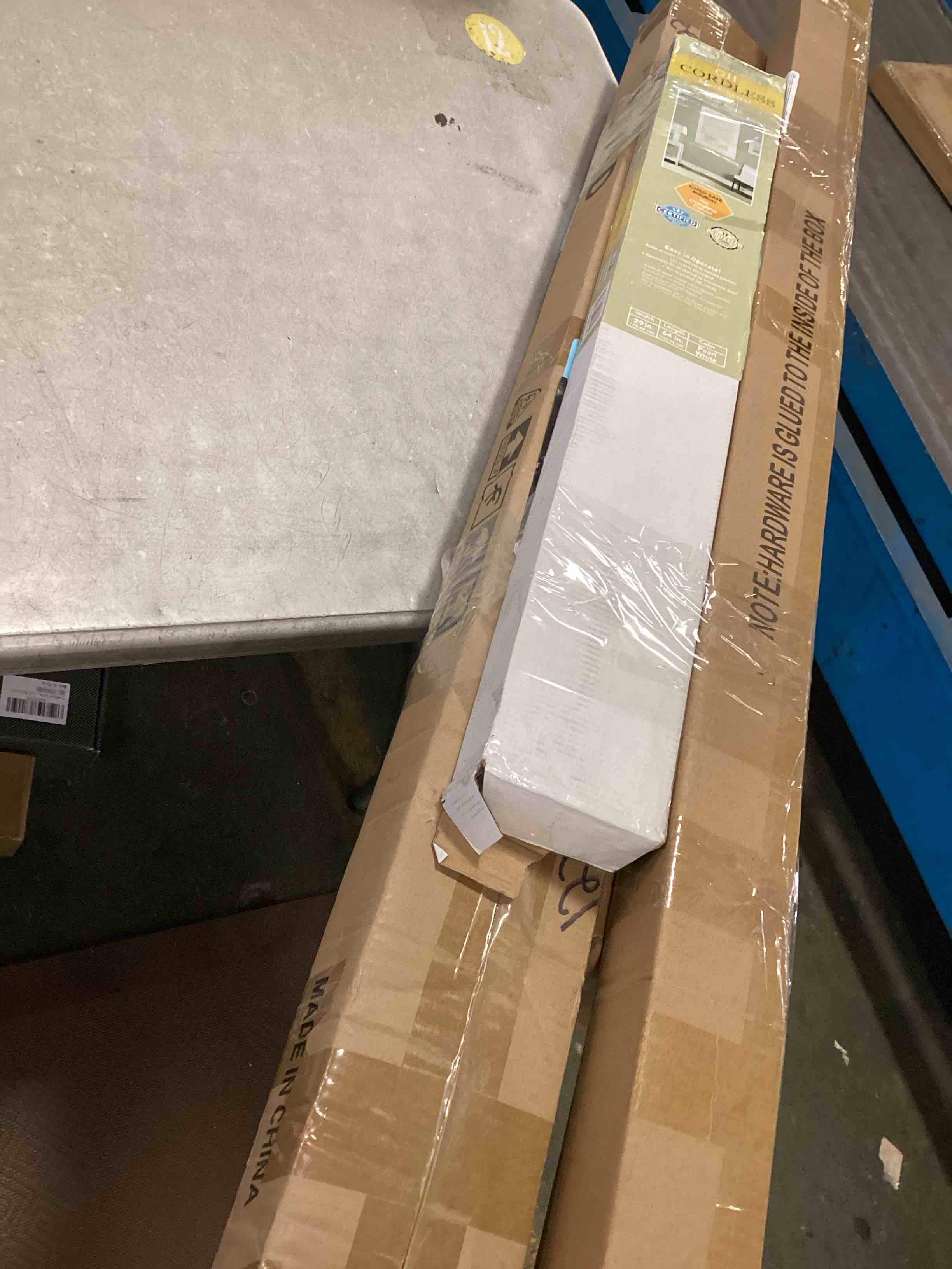 https://s3.amazonaws.com/lotting-images-prod/bidfta/PNK3702561_1750276075721.jpeg