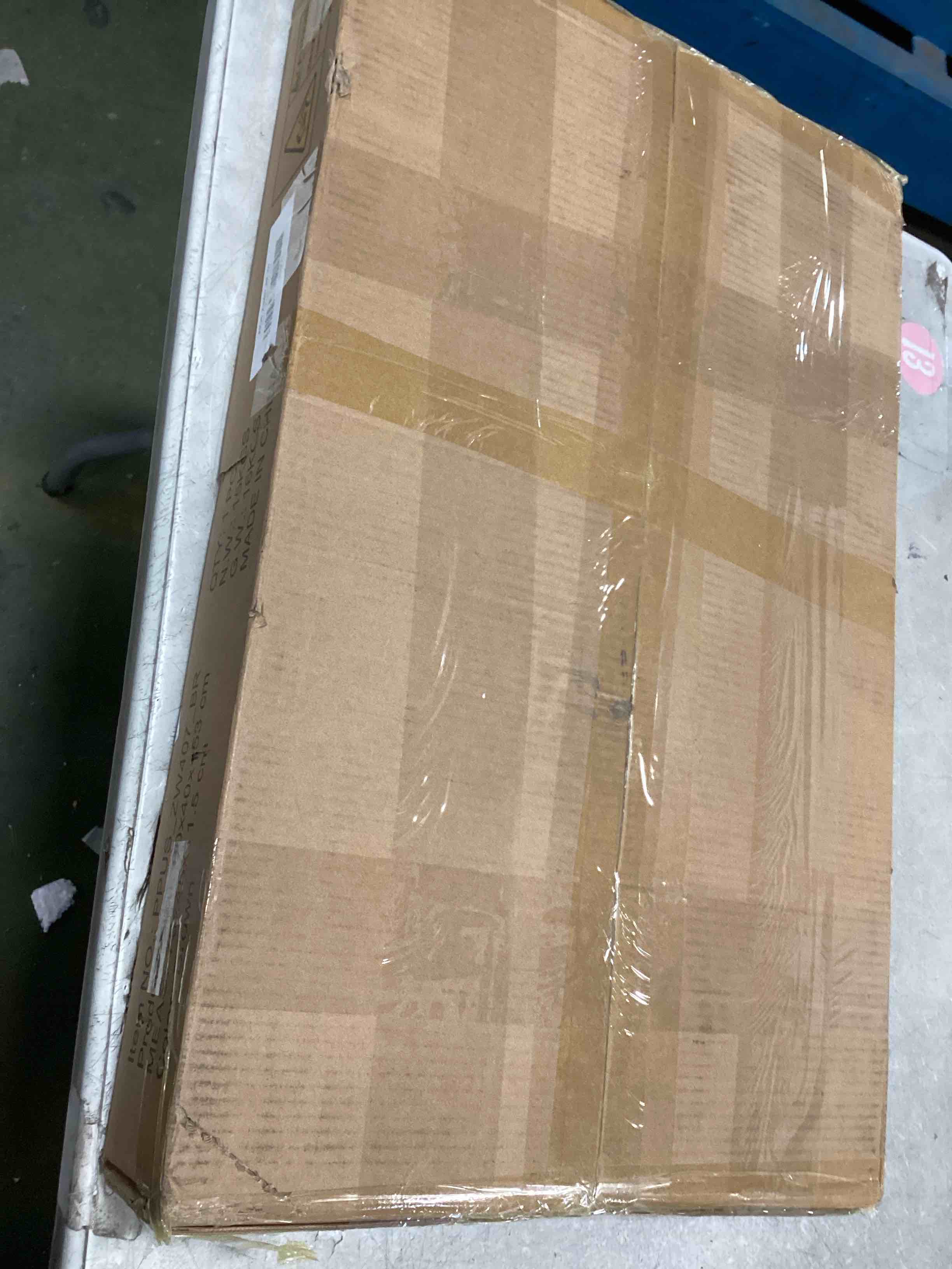 https://s3.amazonaws.com/lotting-images-prod/bidfta/PNK3702593_1750336673679.jpeg