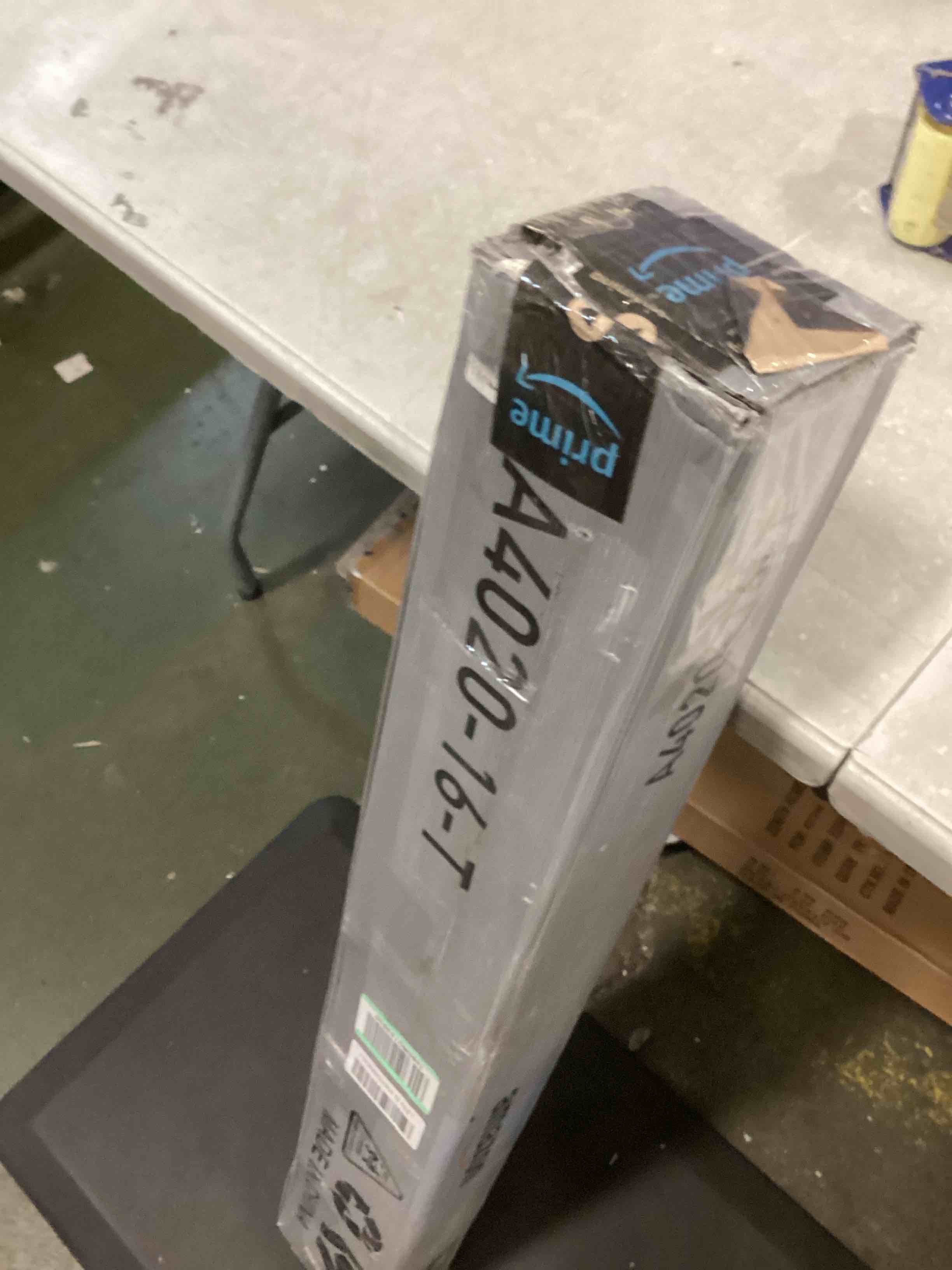 https://s3.amazonaws.com/lotting-images-prod/bidfta/PNK3703147_1748443498217.jpeg
