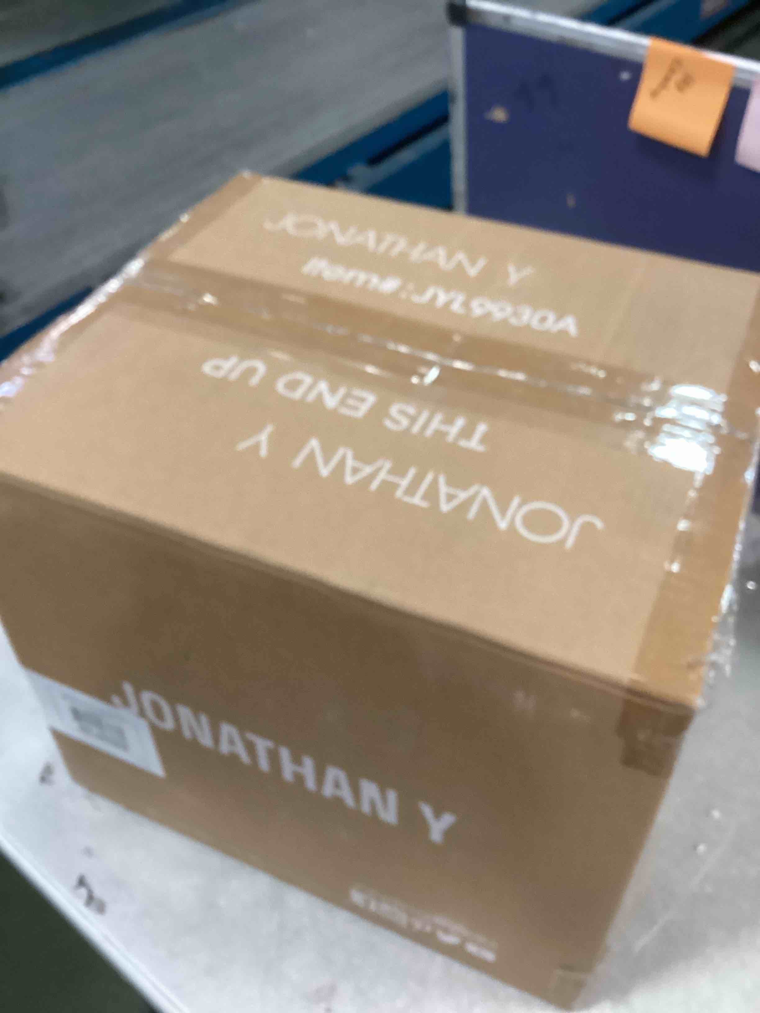 https://s3.amazonaws.com/lotting-images-prod/bidfta/PNK3703227_1748460329211.jpeg