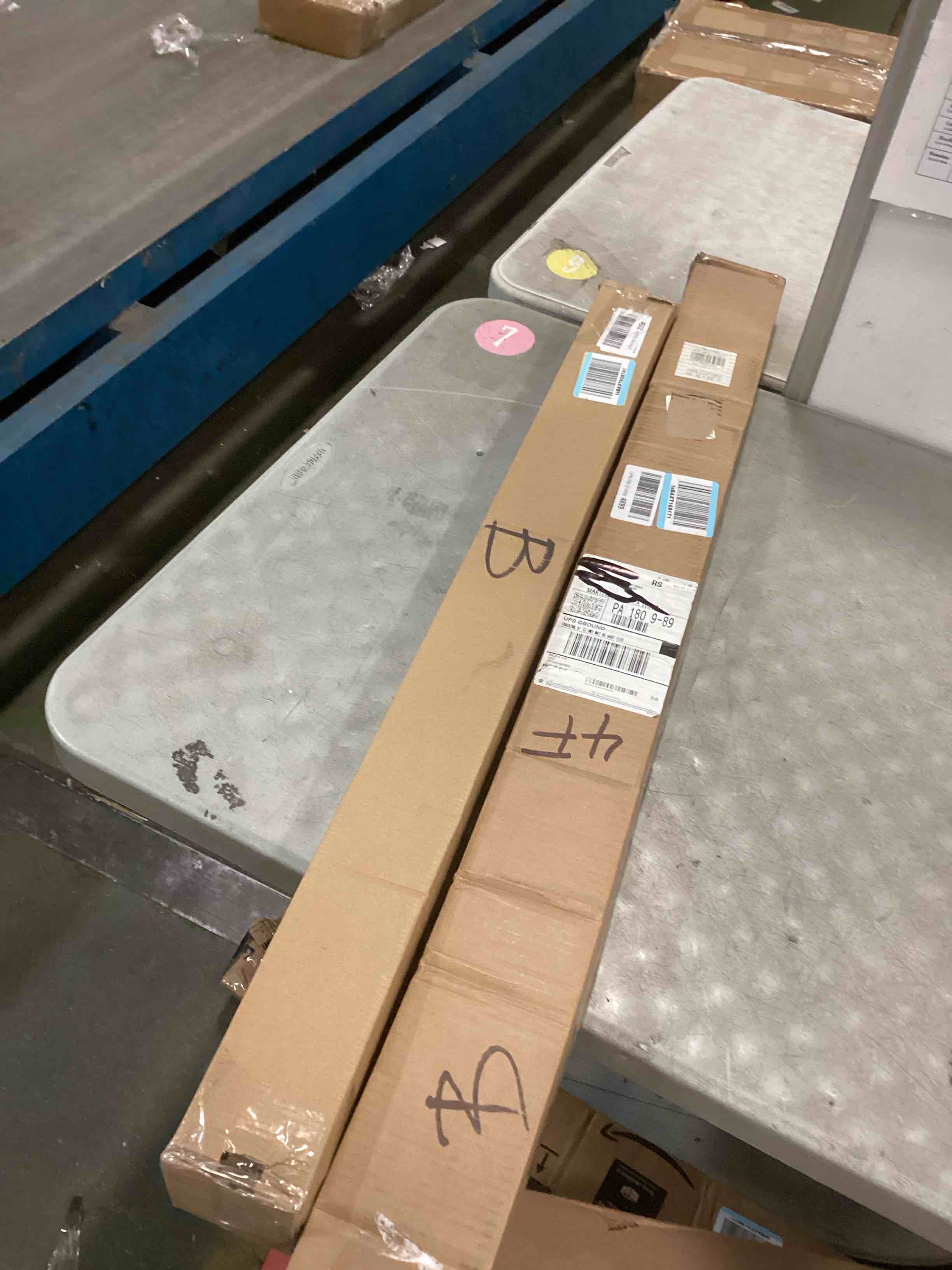 https://s3.amazonaws.com/lotting-images-prod/bidfta/PNK3703535_1748616560034.jpeg