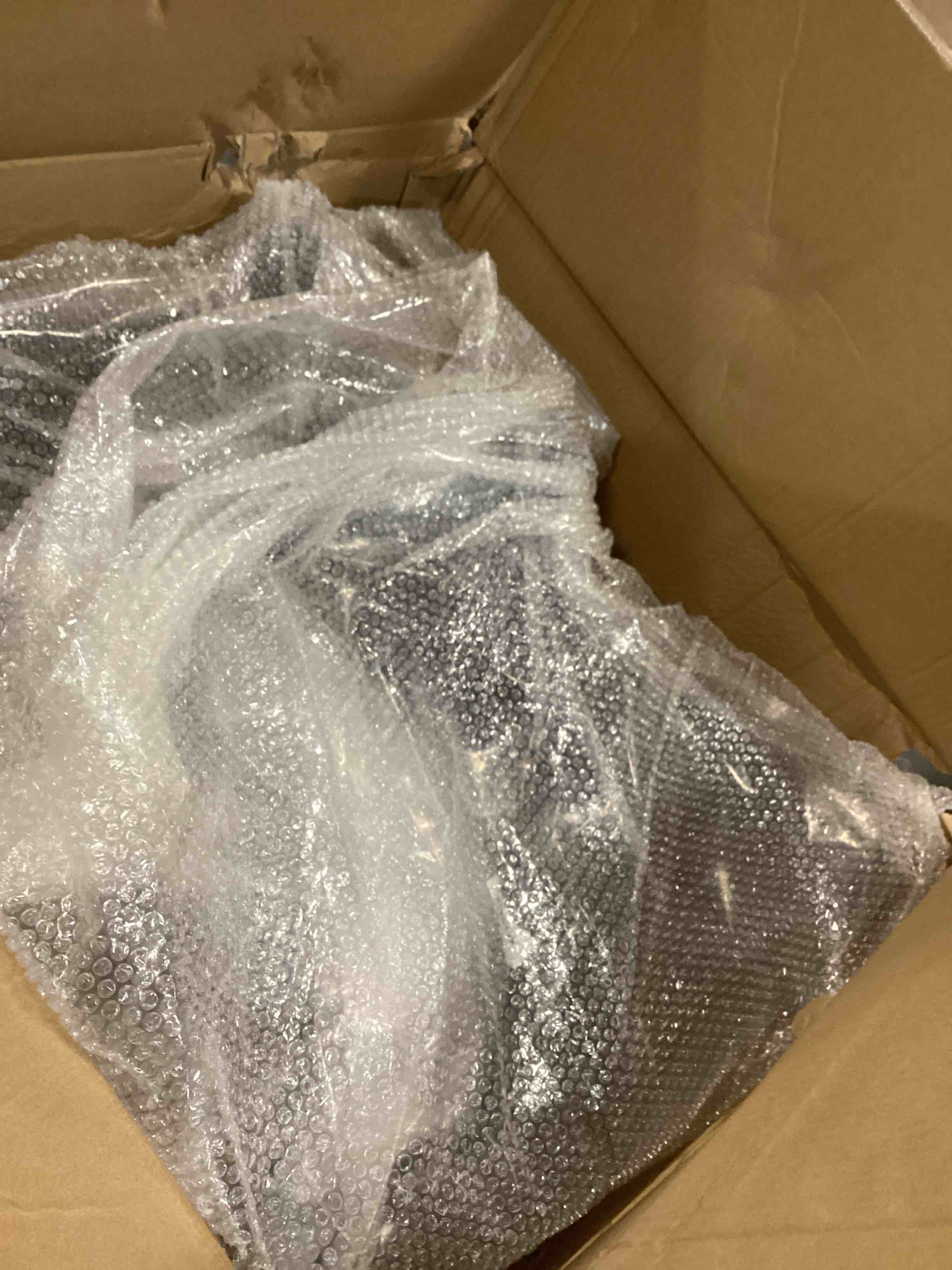 https://s3.amazonaws.com/lotting-images-prod/bidfta/PNK3703626_1748867383615.jpeg