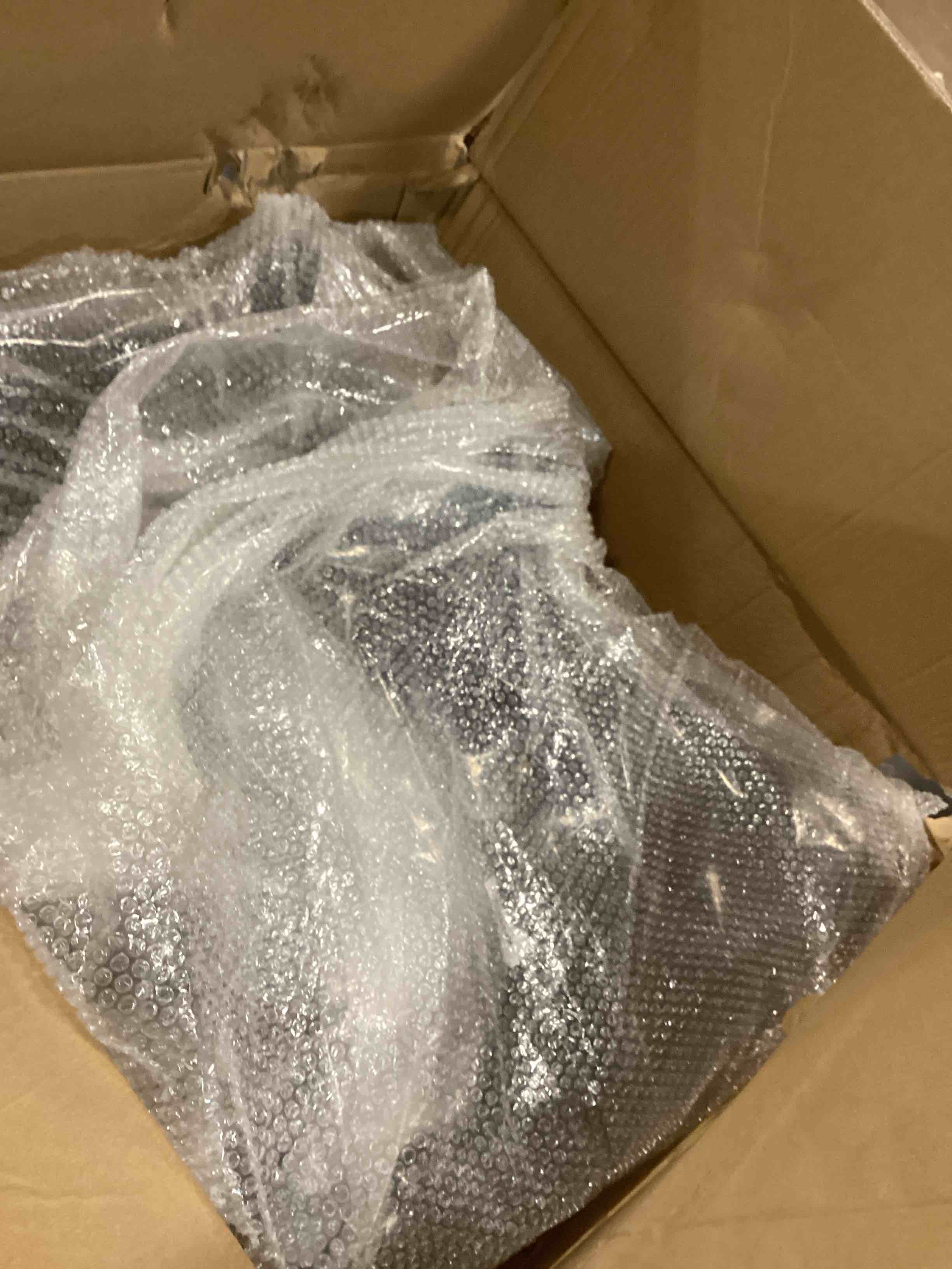https://s3.amazonaws.com/lotting-images-prod/bidfta/PNK3703626_1748867384456.jpeg