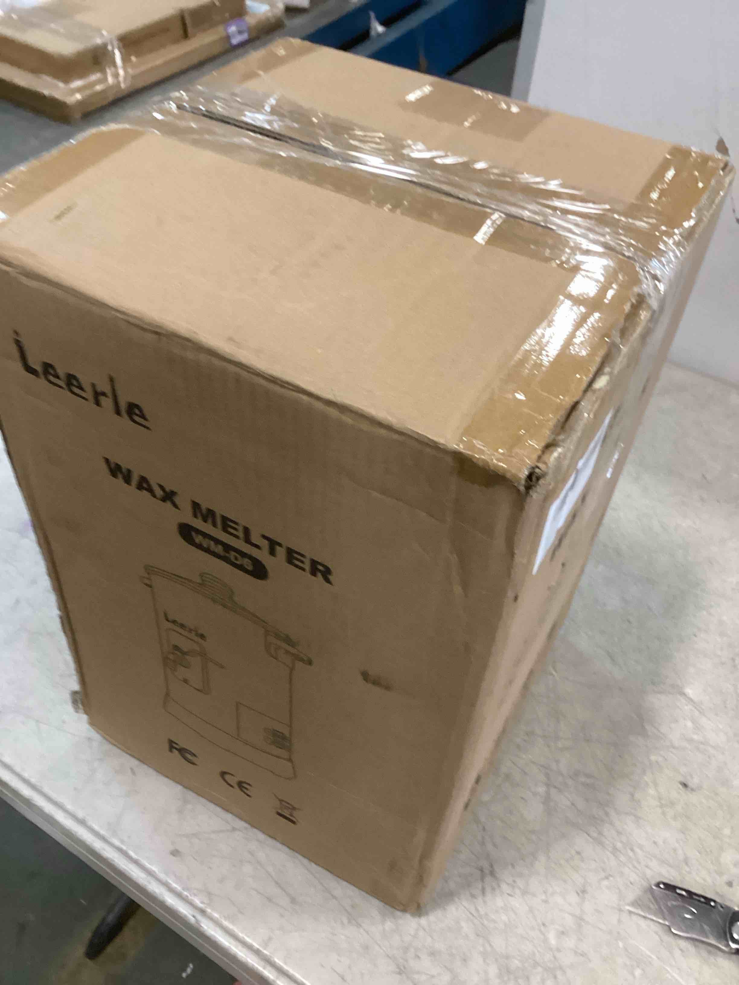 https://s3.amazonaws.com/lotting-images-prod/bidfta/PNK3703937_1748962766384.jpeg