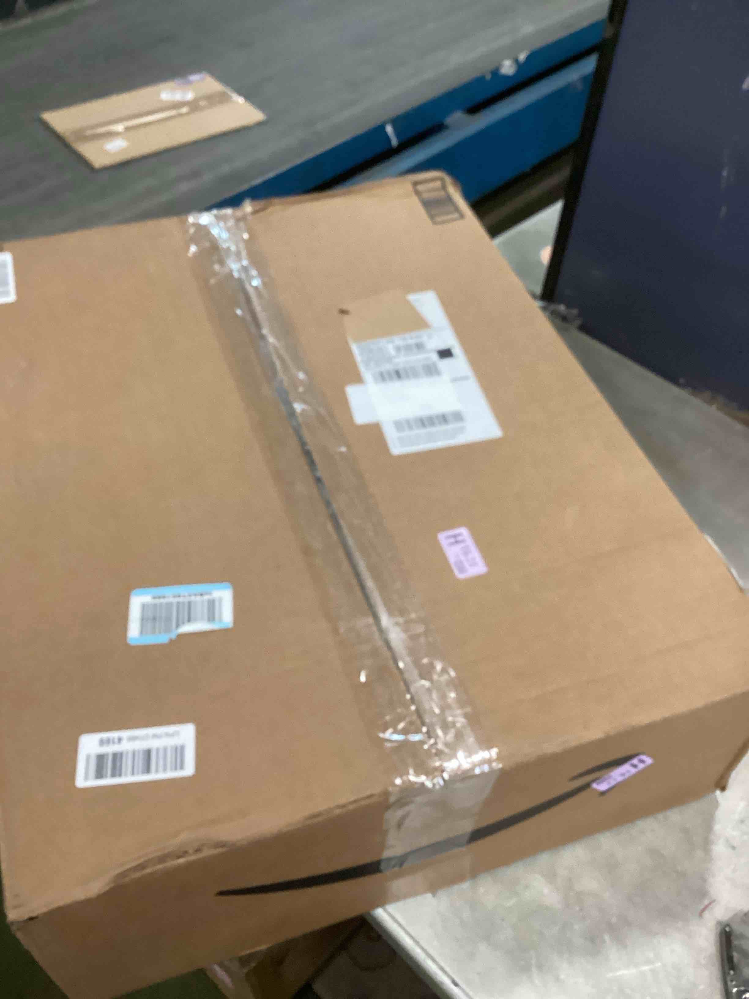 https://s3.amazonaws.com/lotting-images-prod/bidfta/PNK3704431_1749146201628.jpeg