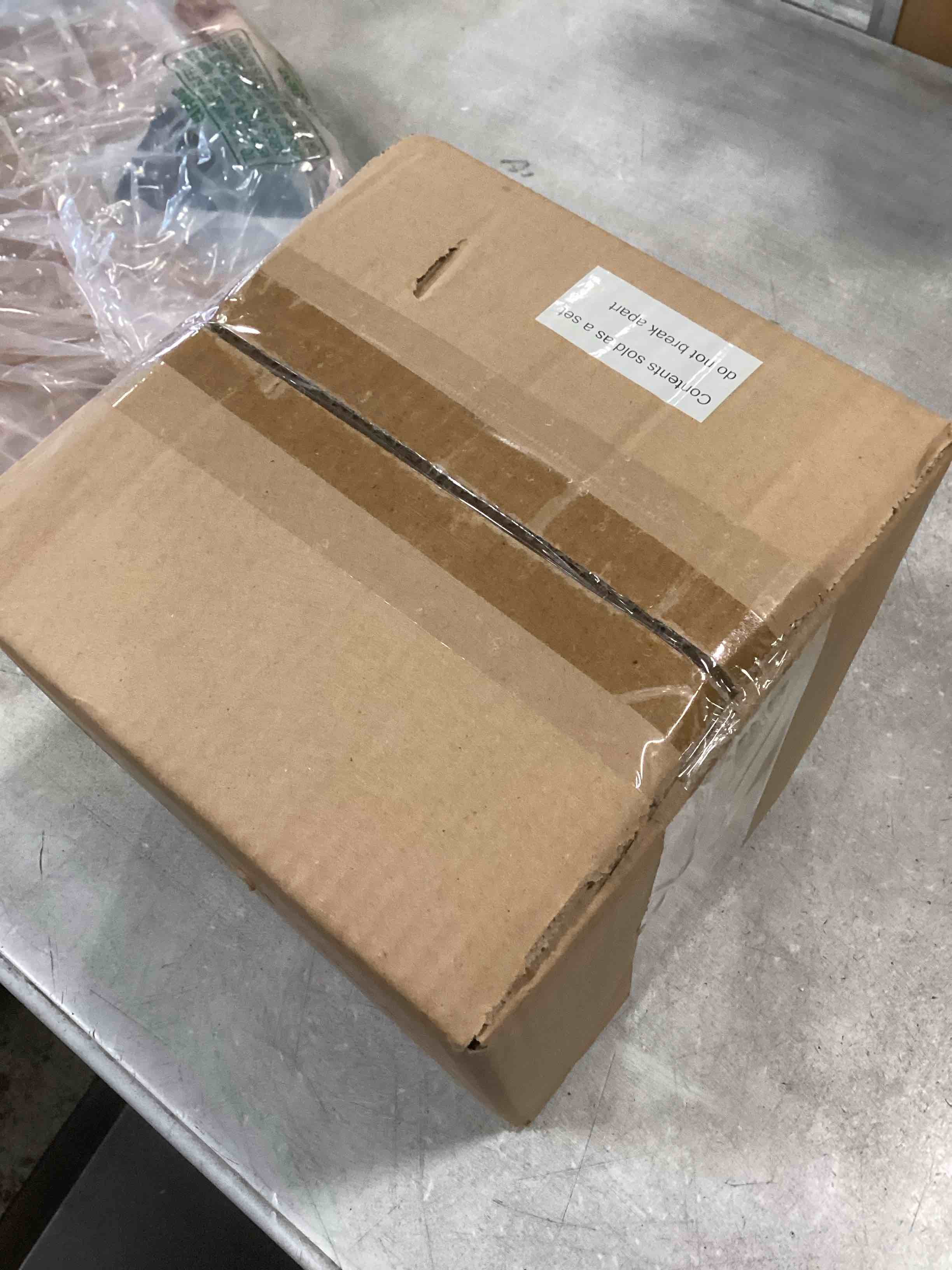 https://s3.amazonaws.com/lotting-images-prod/bidfta/PNK3704673_1749222576974.jpeg