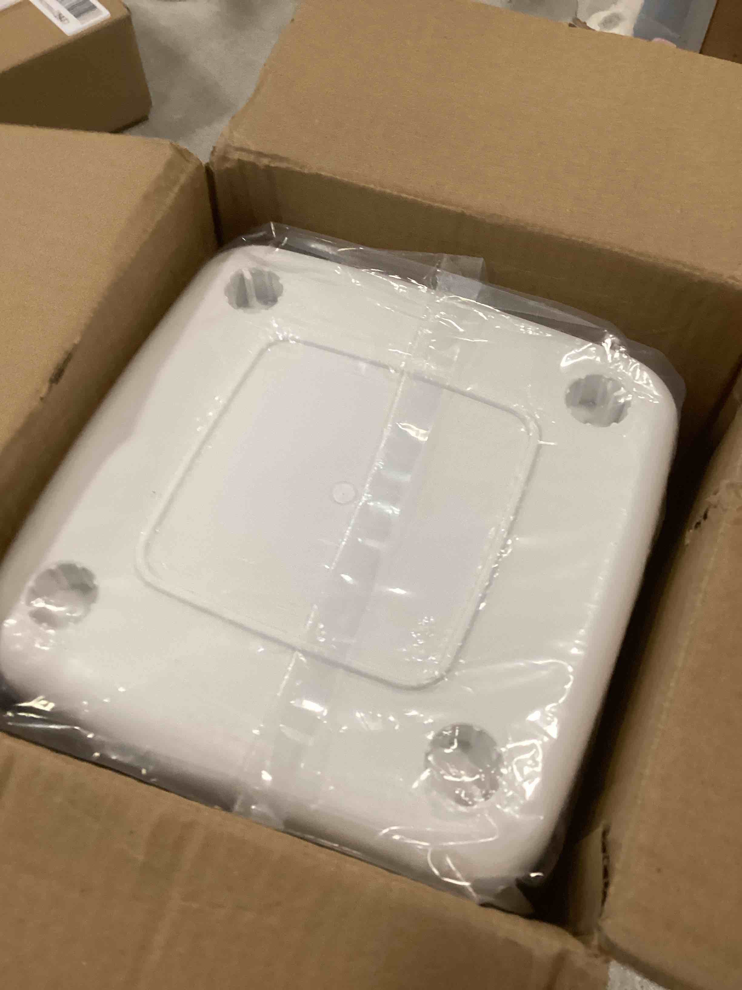 https://s3.amazonaws.com/lotting-images-prod/bidfta/PNK3704757_1749230407304.jpeg