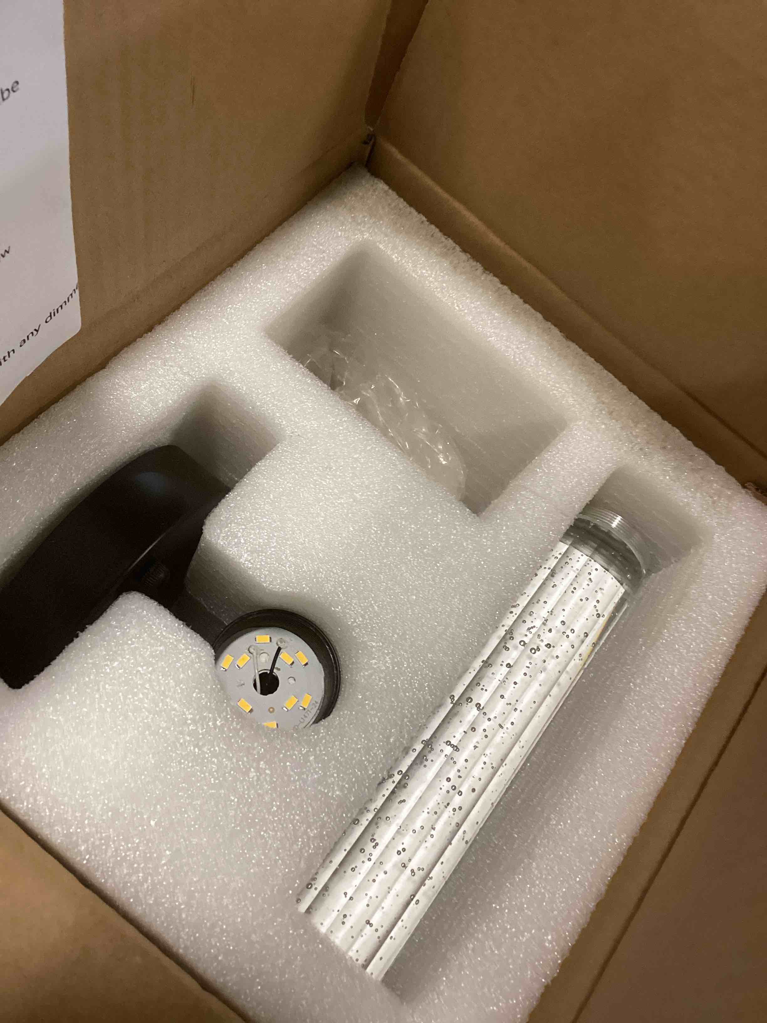 https://s3.amazonaws.com/lotting-images-prod/bidfta/PNK3704930_1749482632914.jpeg