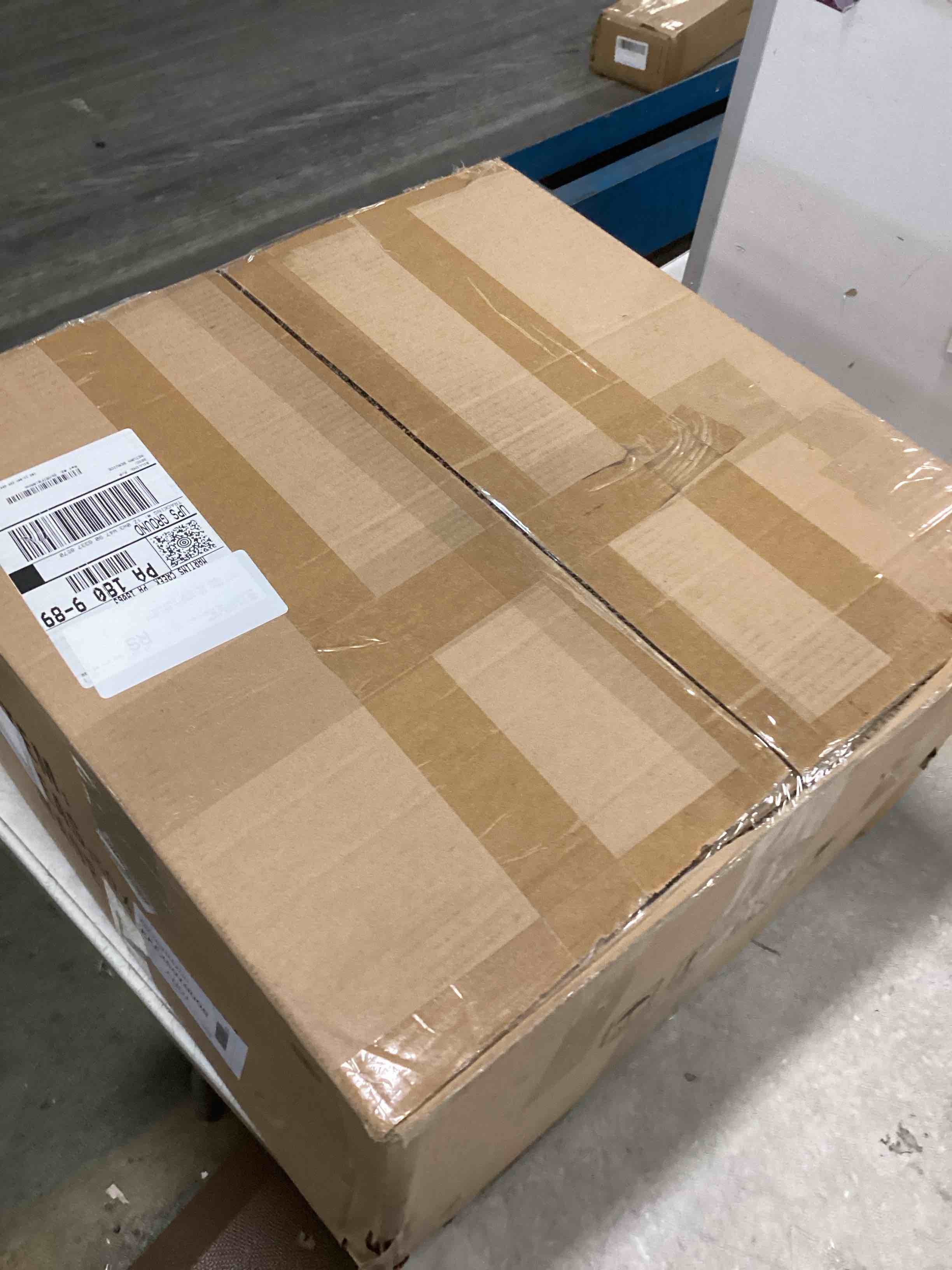 https://s3.amazonaws.com/lotting-images-prod/bidfta/PNK3704993_1749491288327.jpeg