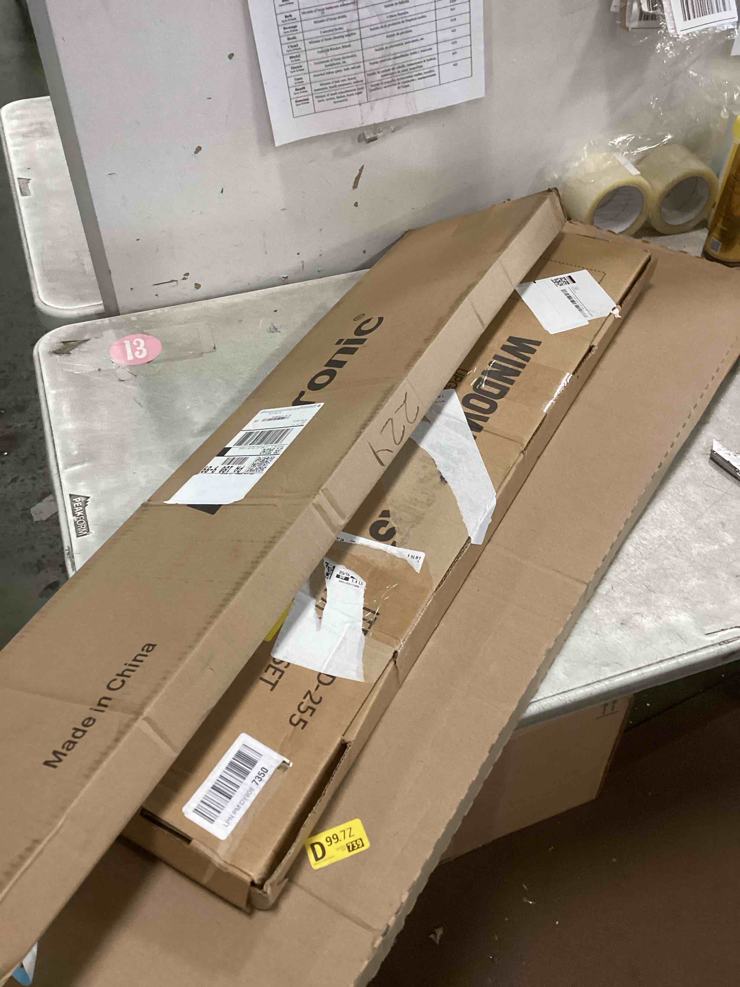 https://s3.amazonaws.com/lotting-images-prod/bidfta/PNK3705040_1749497161945.jpeg