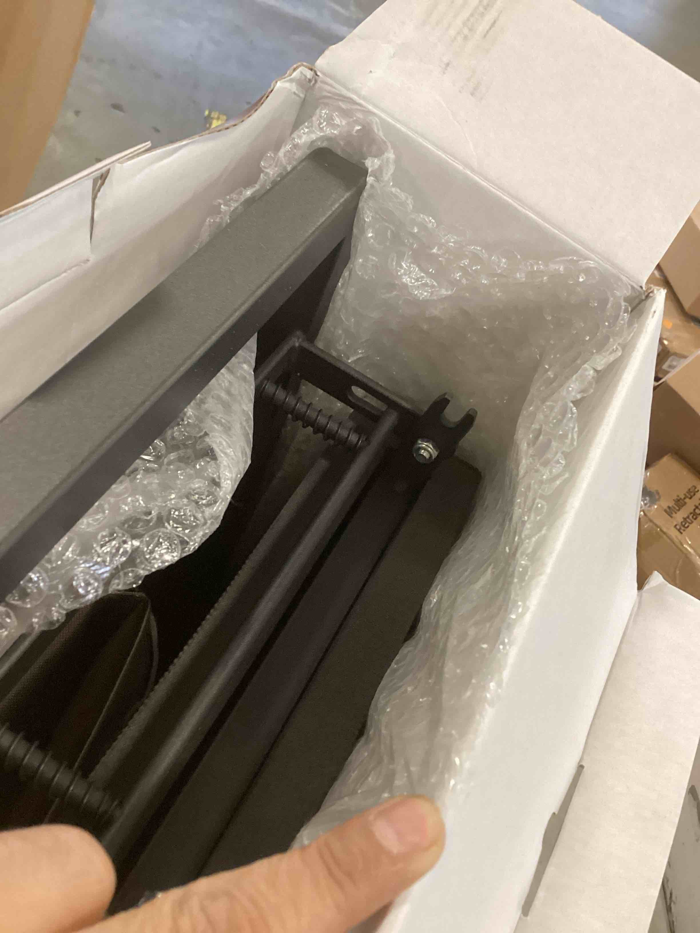https://s3.amazonaws.com/lotting-images-prod/bidfta/PNK3705290_1749578610520.jpeg