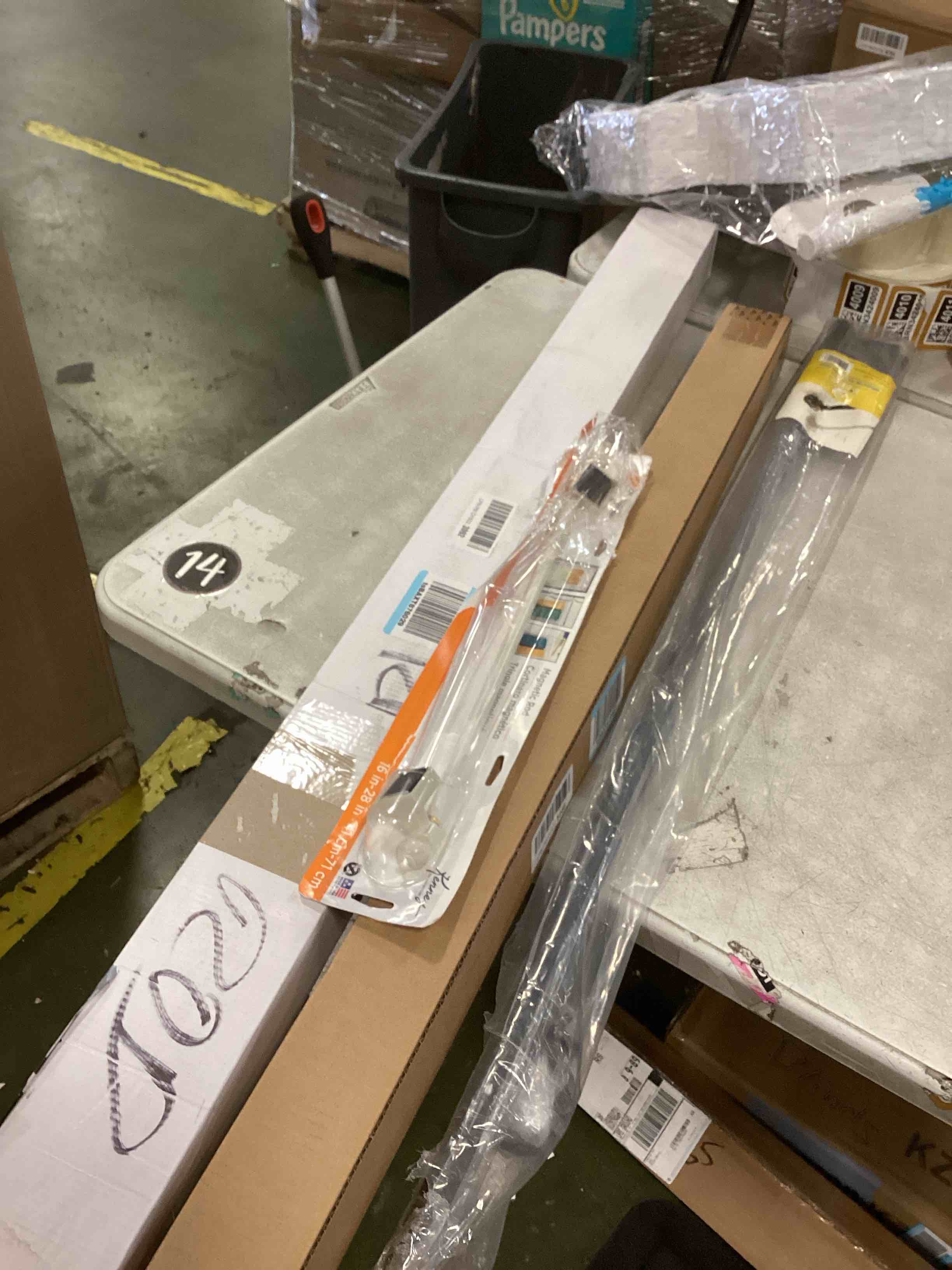 https://s3.amazonaws.com/lotting-images-prod/bidfta/PNK3705475_1749657137945.jpeg