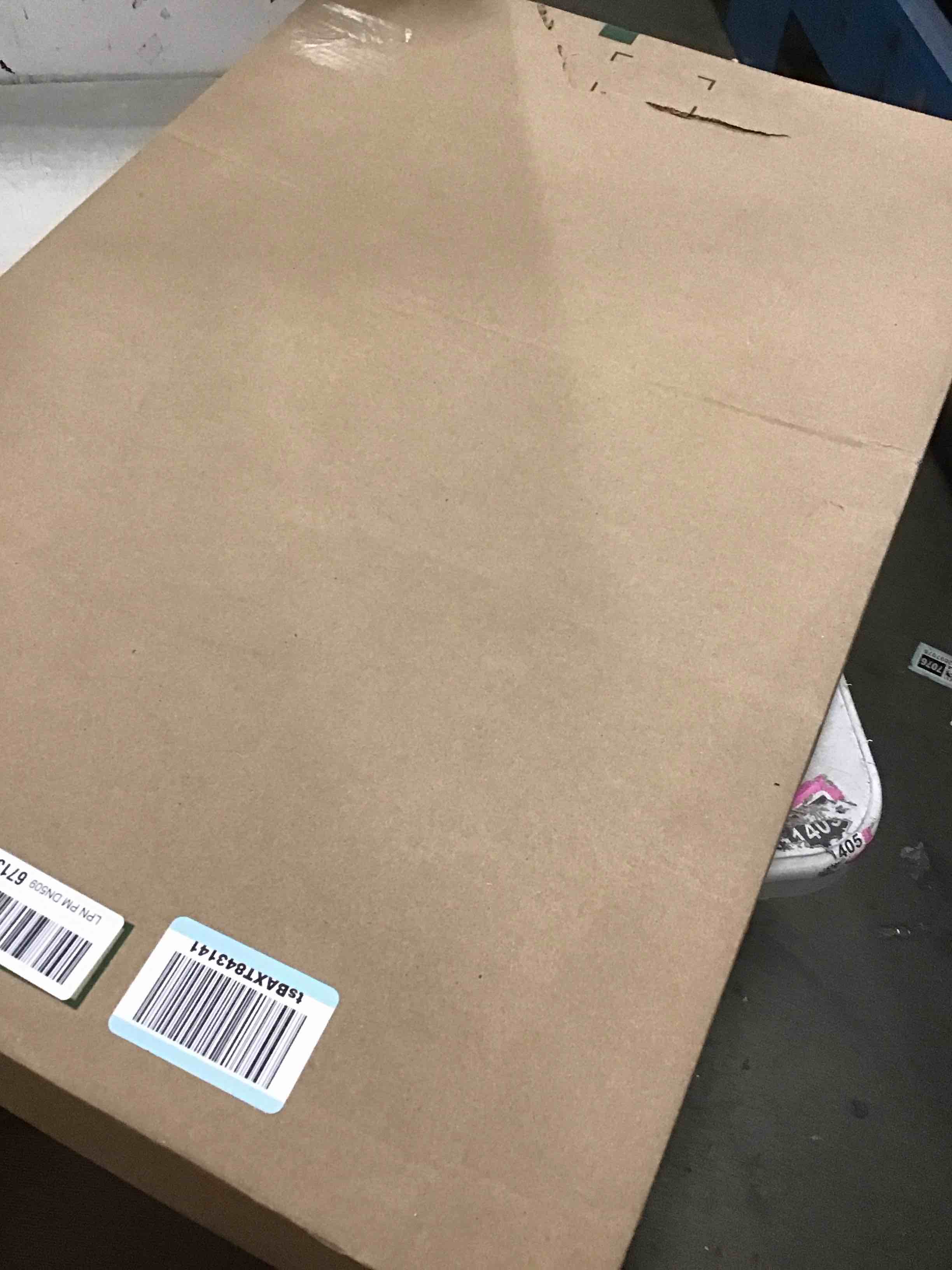 https://s3.amazonaws.com/lotting-images-prod/bidfta/PNK3706727_1746532800136.jpeg