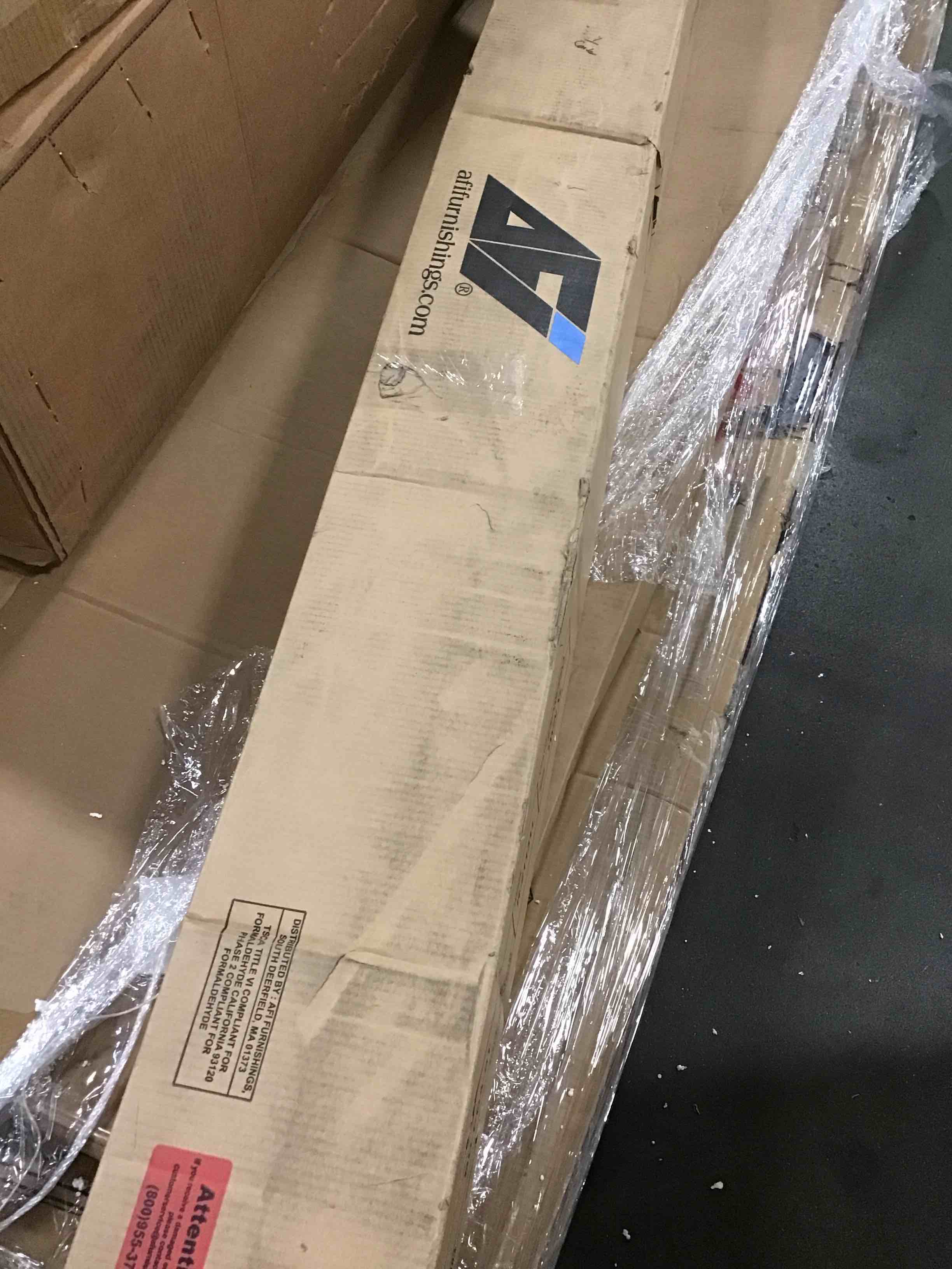 https://s3.amazonaws.com/lotting-images-prod/bidfta/PNK3706824_1746546006780.jpeg
