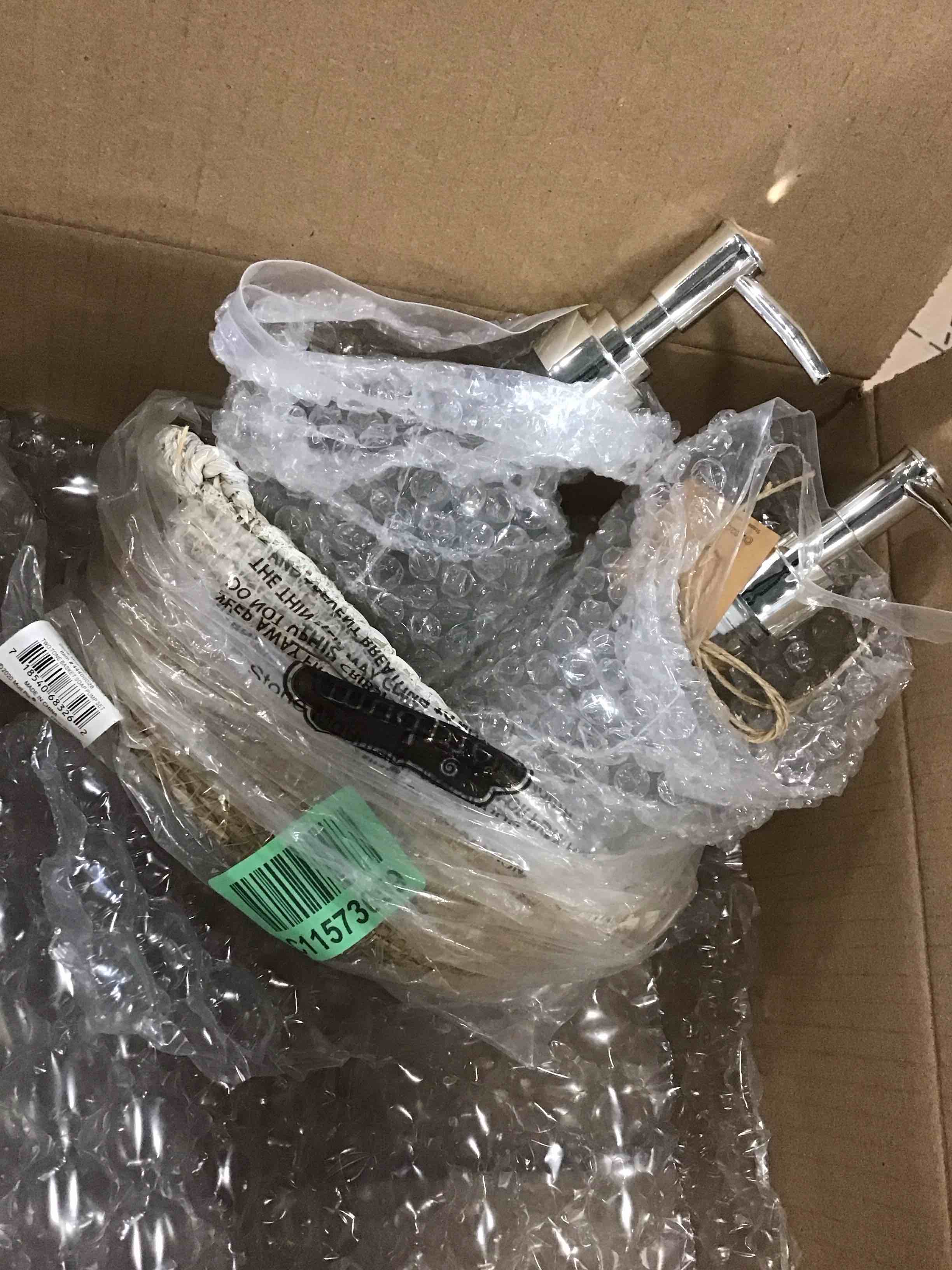 https://s3.amazonaws.com/lotting-images-prod/bidfta/PNK3706837_1746552696534.jpeg