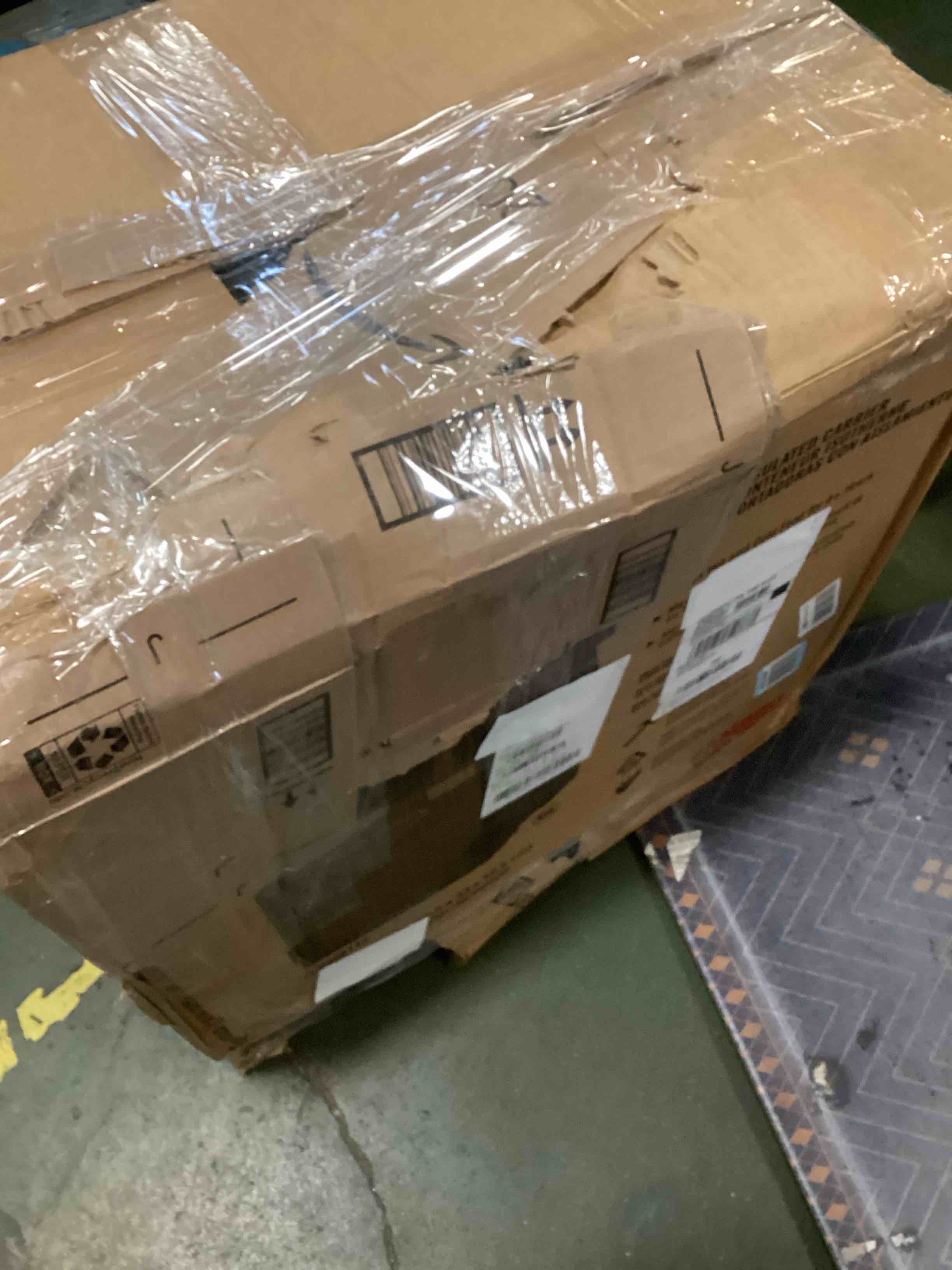 https://s3.amazonaws.com/lotting-images-prod/bidfta/PNK3708790_1747748723418.jpeg