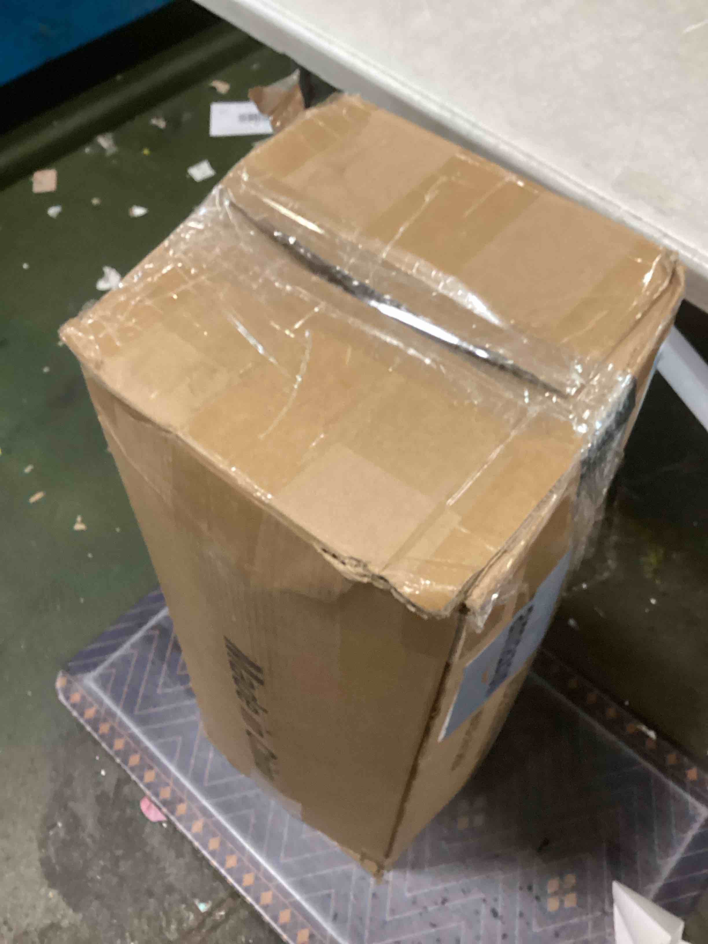 https://s3.amazonaws.com/lotting-images-prod/bidfta/PNK3709040_1746130257568.jpeg