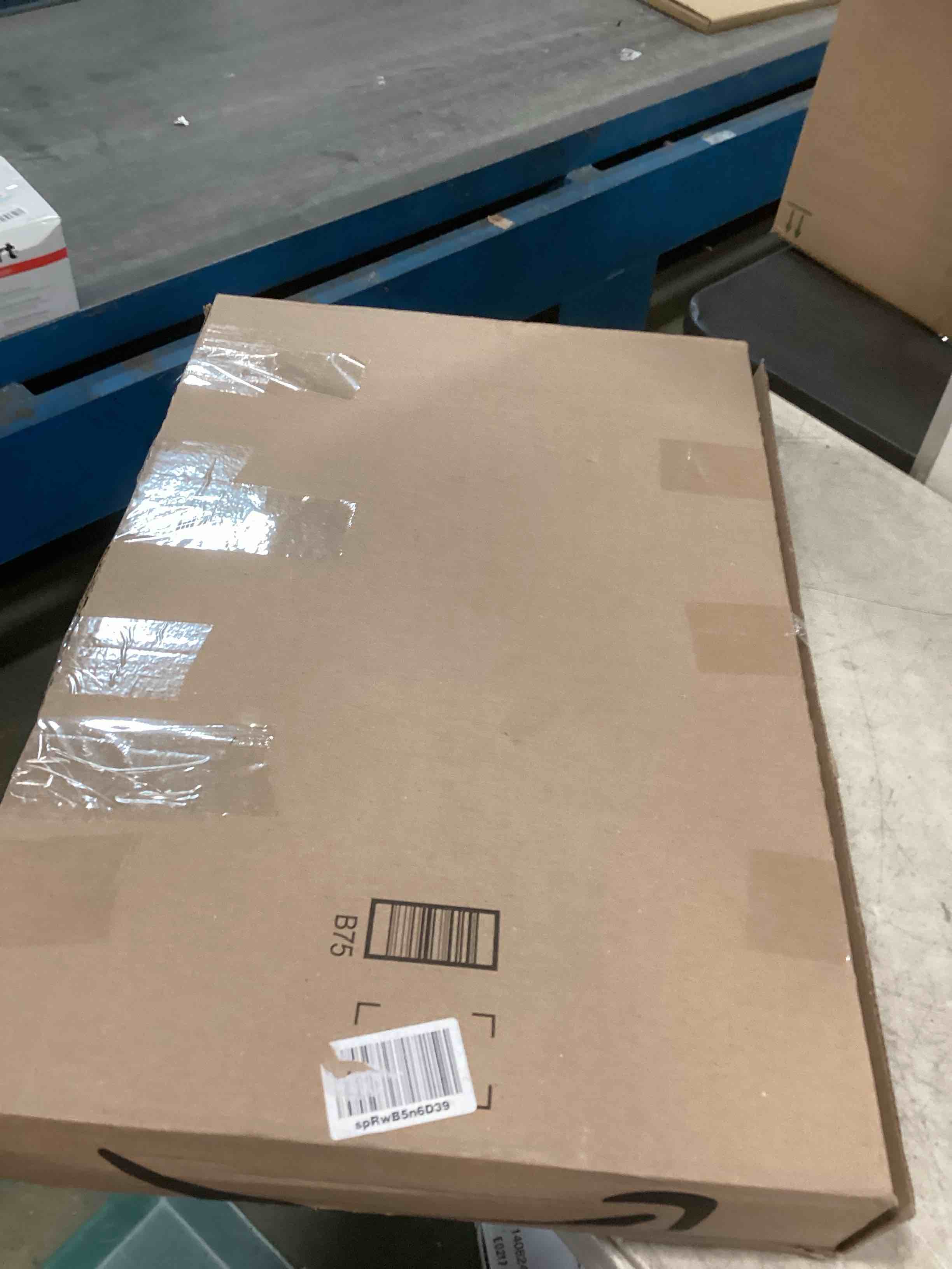 https://s3.amazonaws.com/lotting-images-prod/bidfta/PNK3709088_1746450610238.jpeg